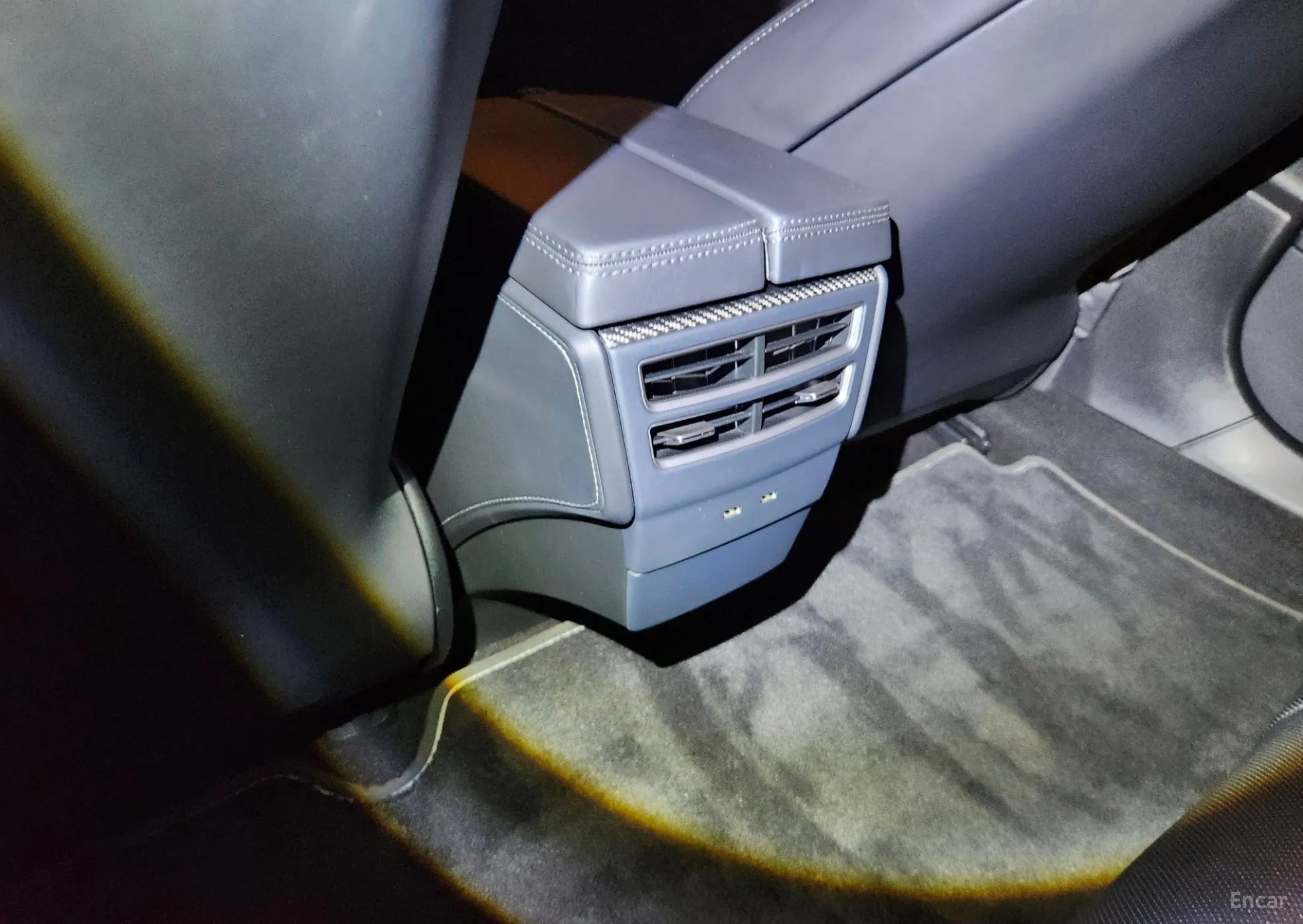 Tesla Model S превью 16