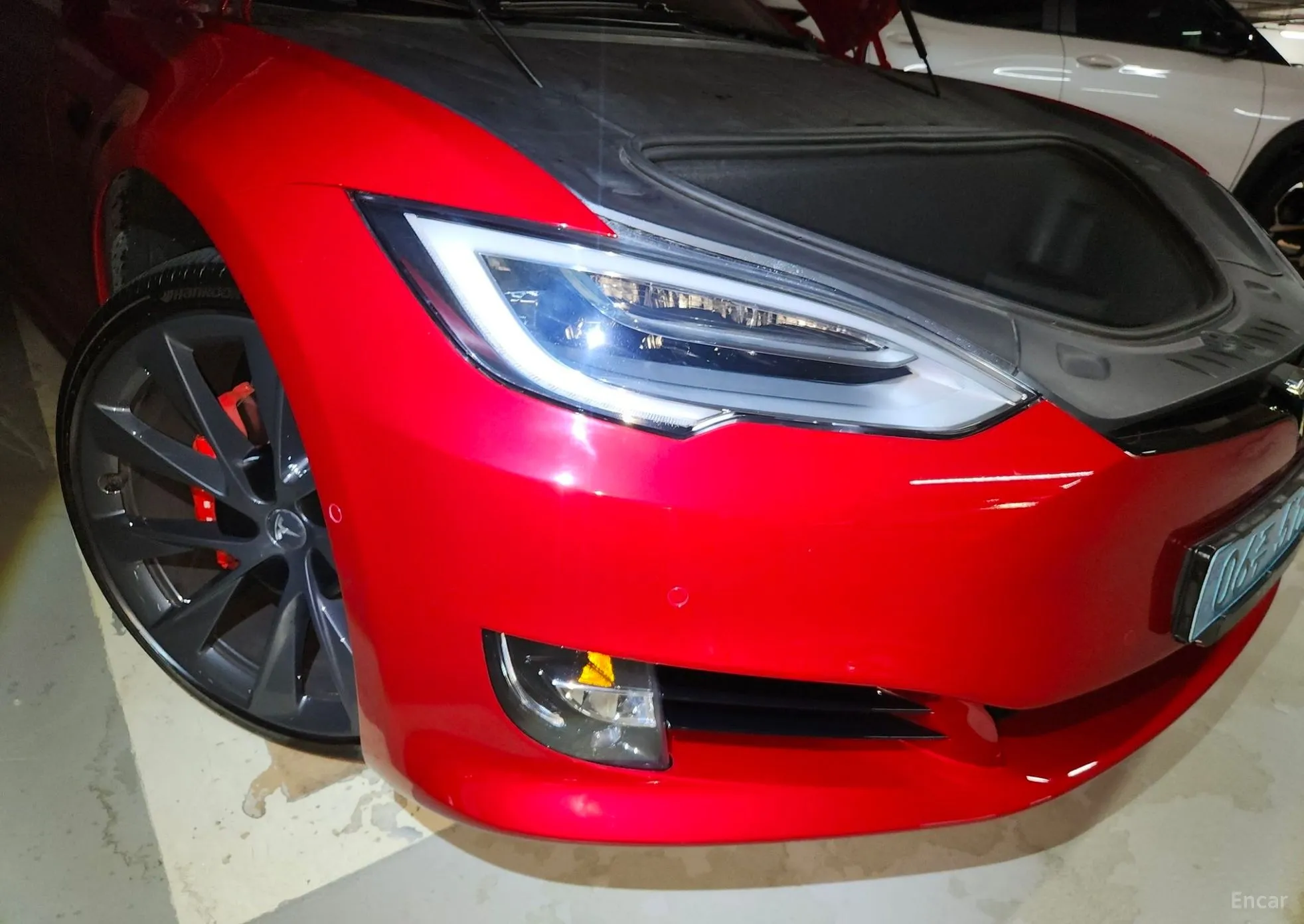 Tesla Model S превью 17