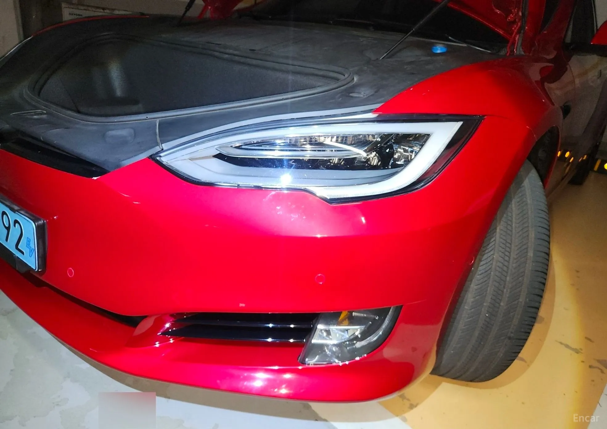 Tesla Model S превью 18