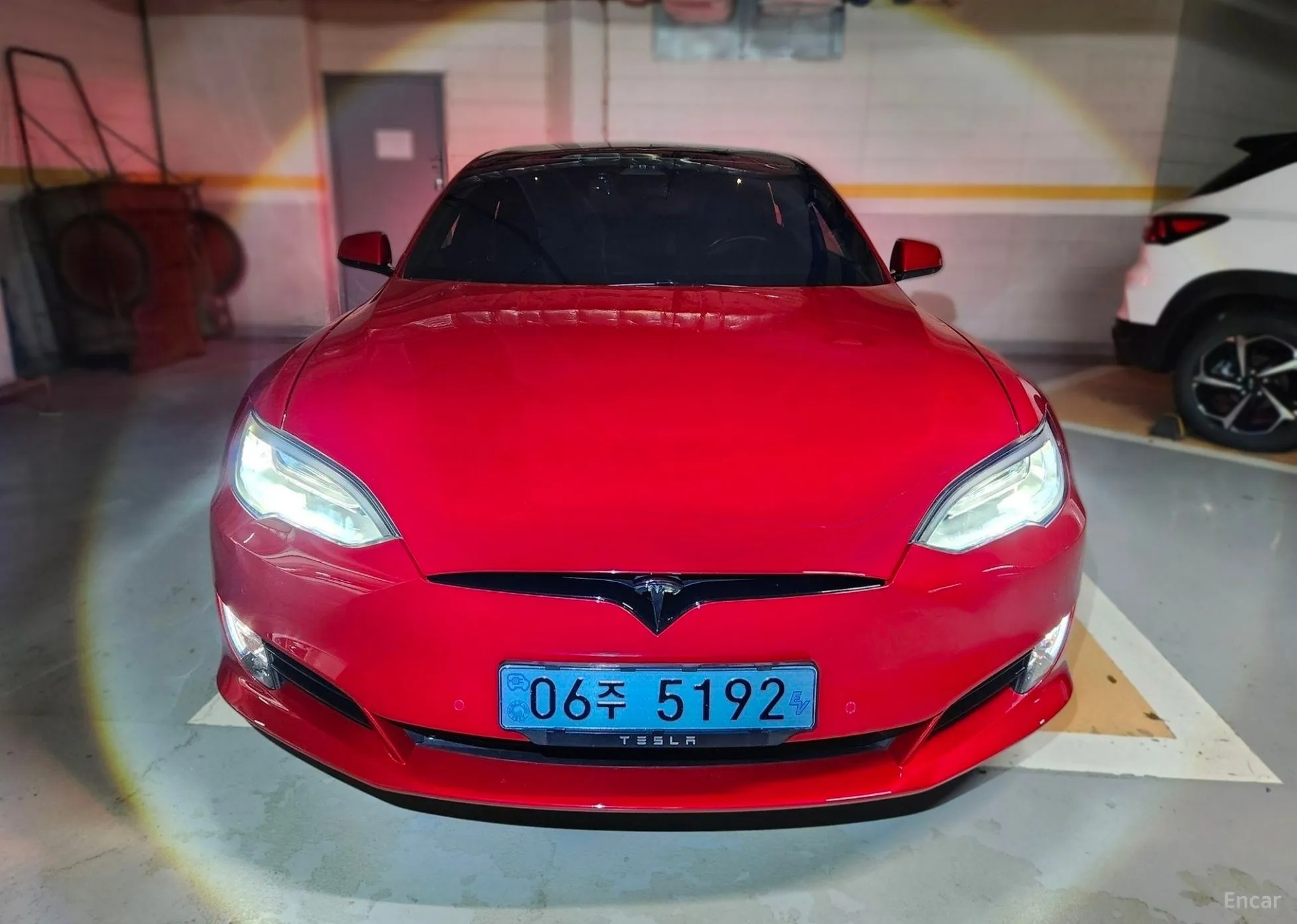 Tesla Model S превью 3