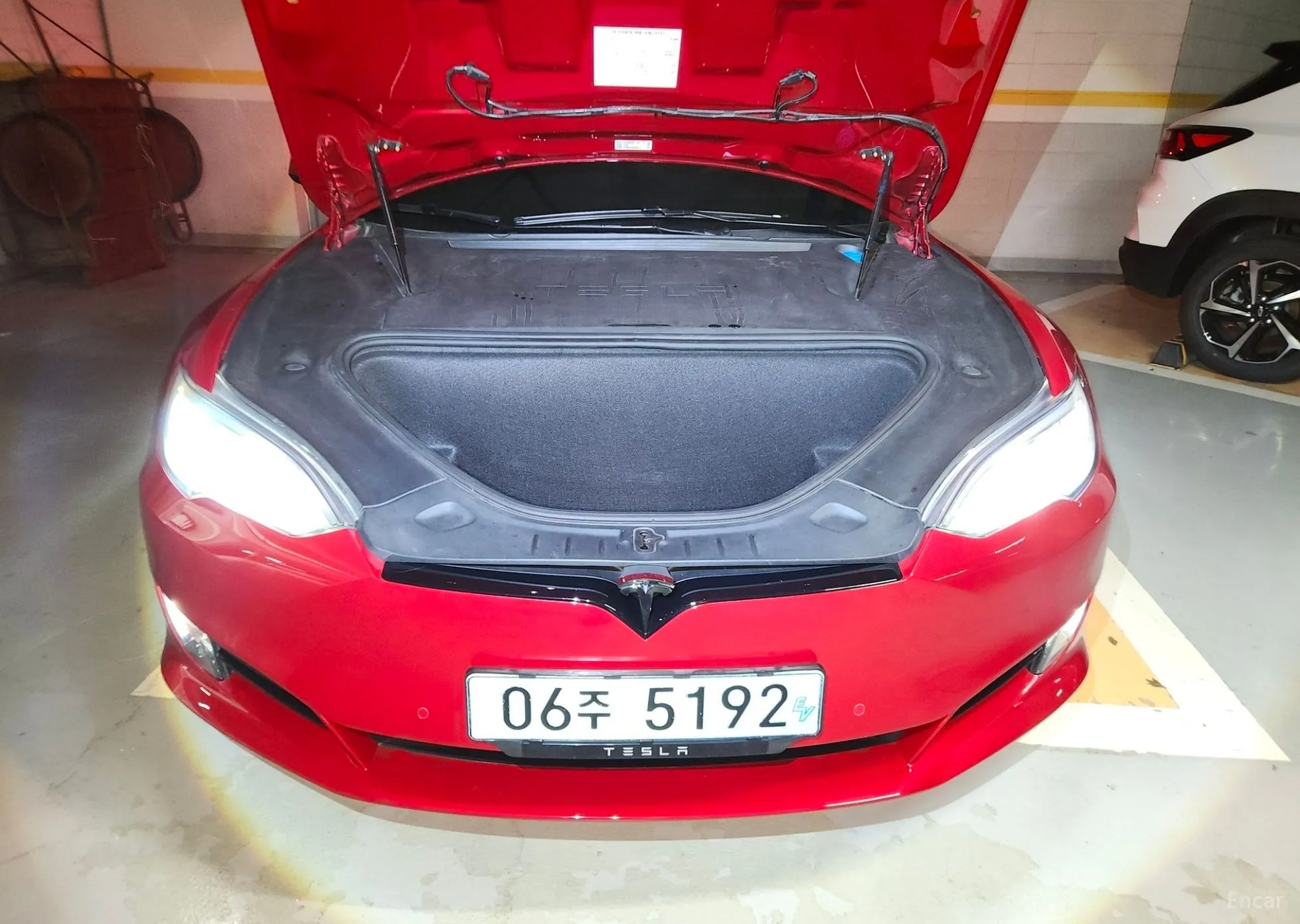 Tesla Model S превью 6