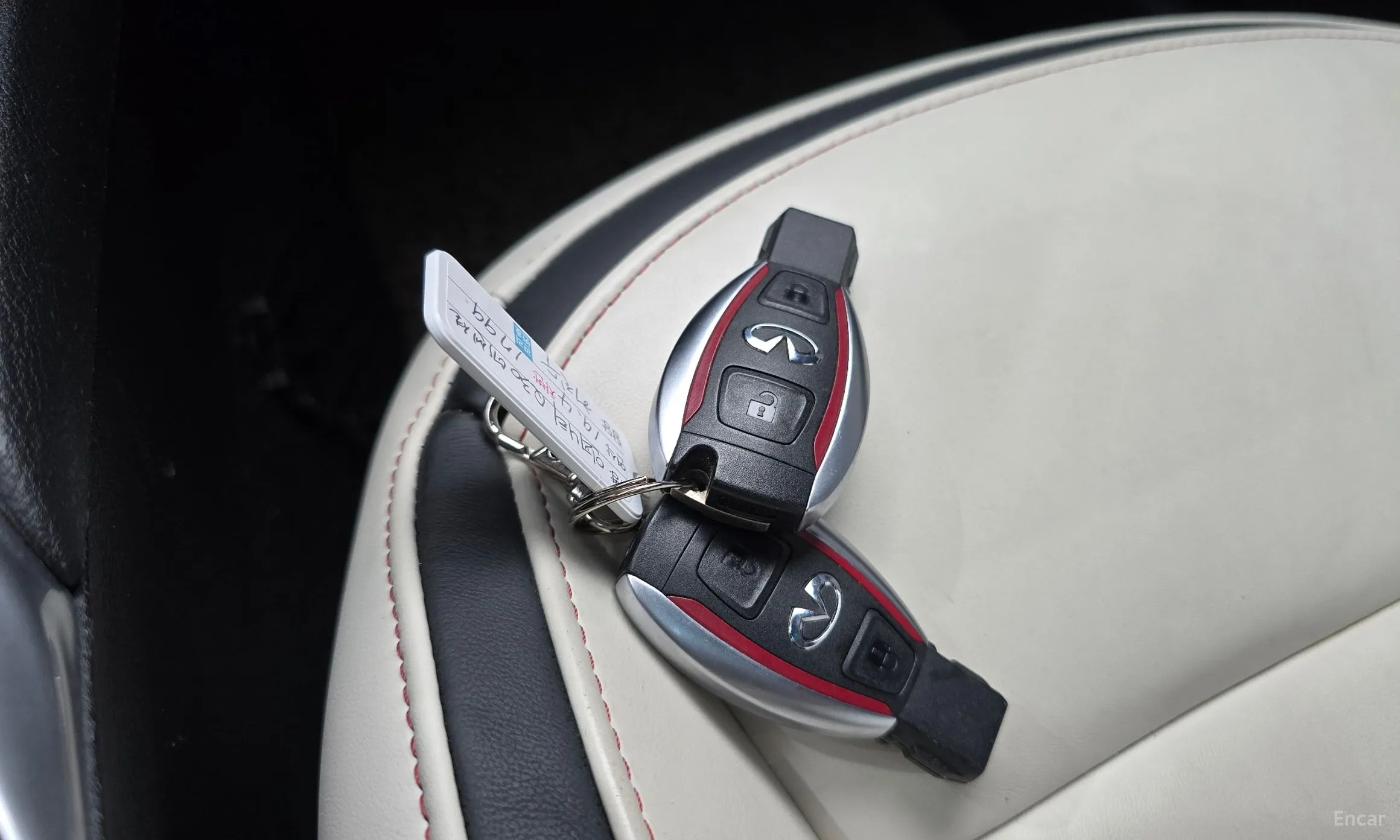 Infiniti Q30 превью 18