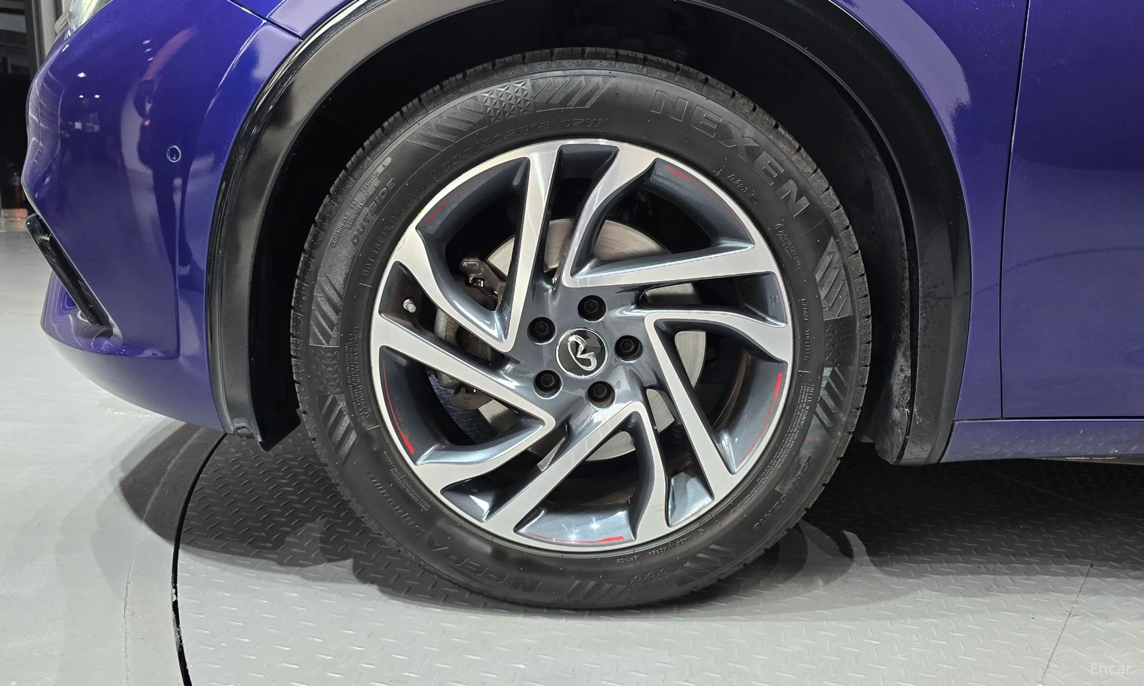 Infiniti Q30 превью 5