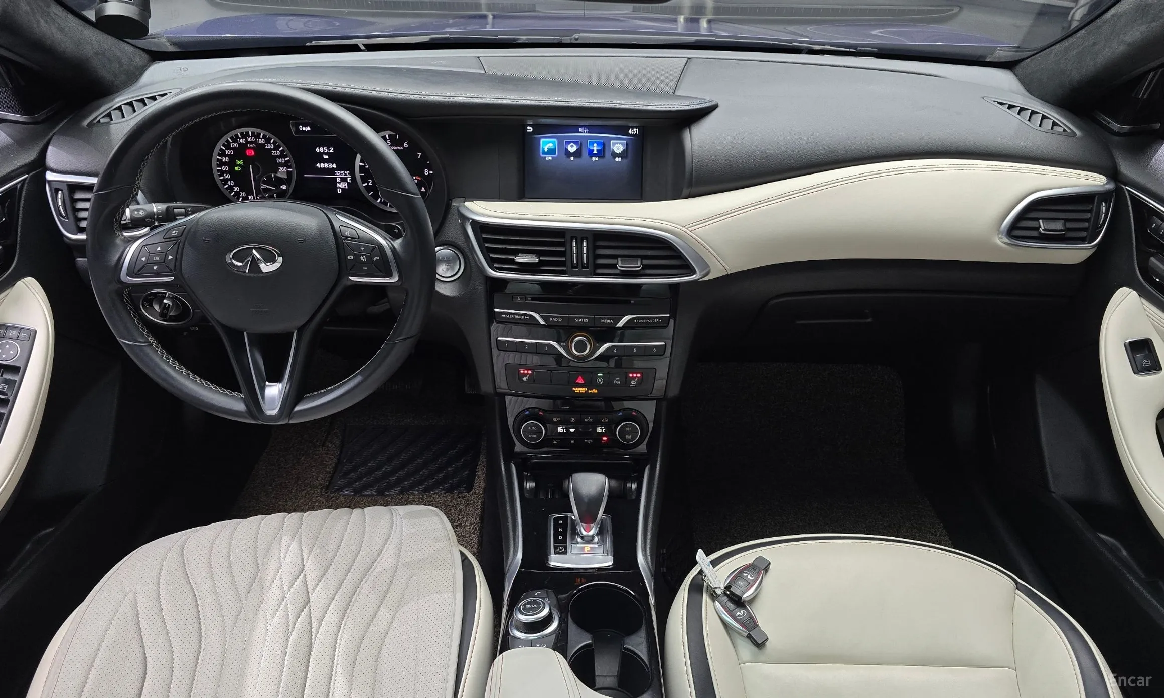 Infiniti Q30 превью 7