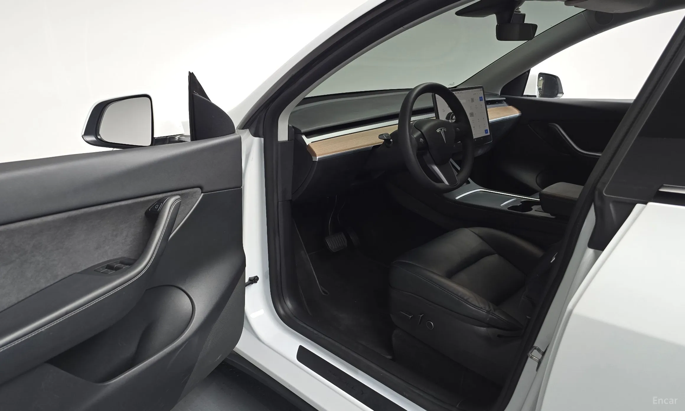 Tesla Model Y превью 10