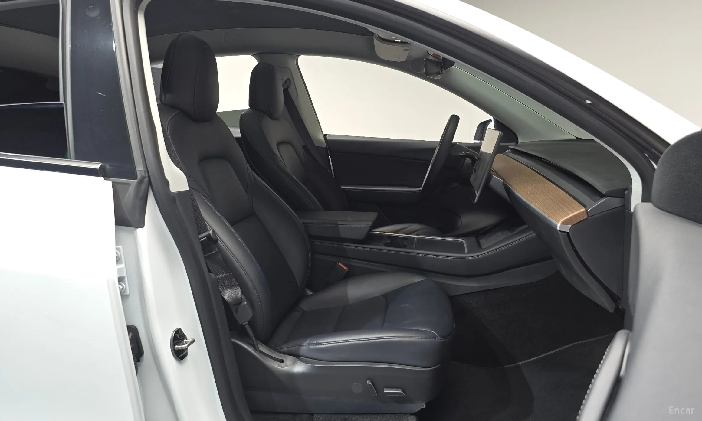 Tesla Model Y превью 11