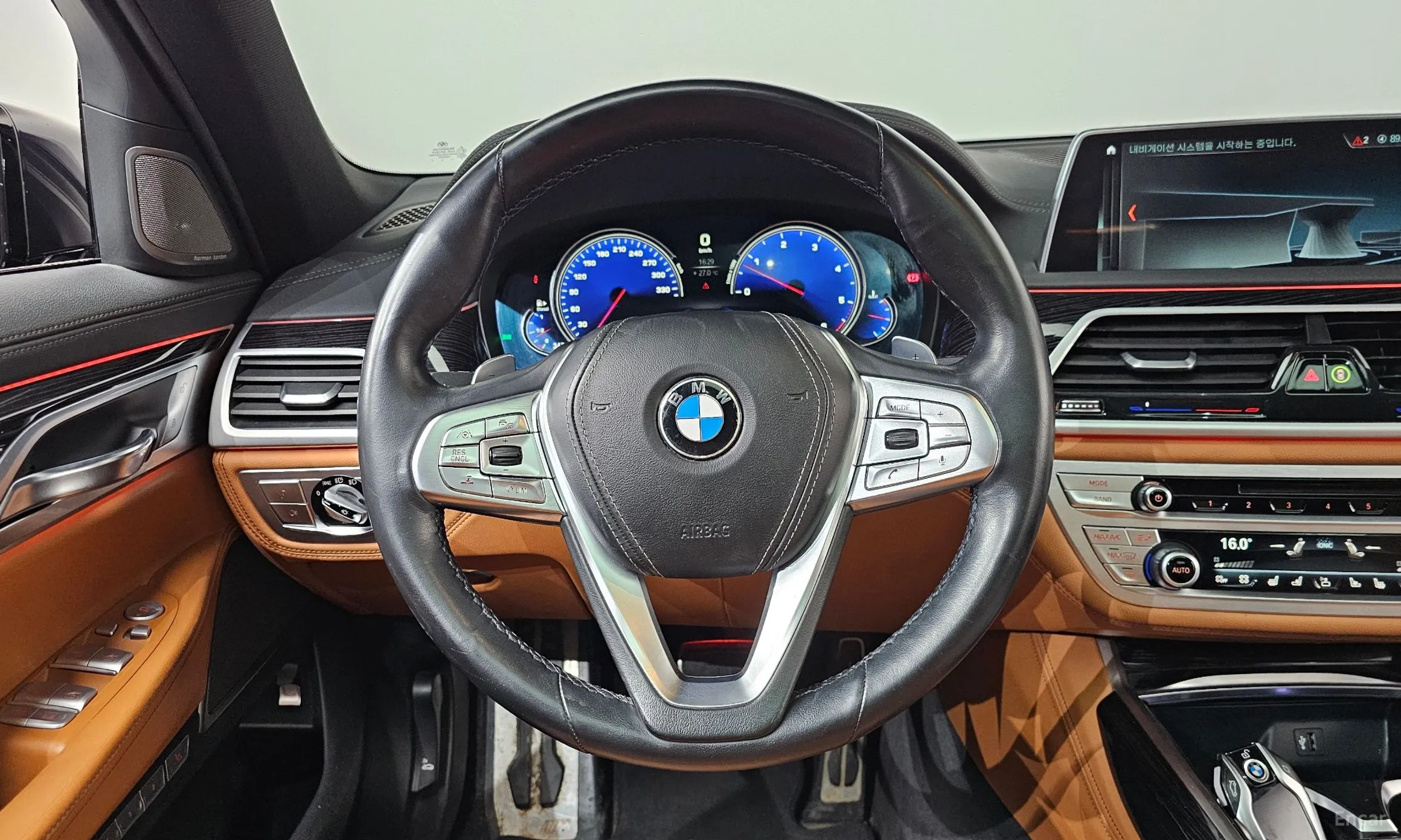 BMW 7 Series (G11) превью 13