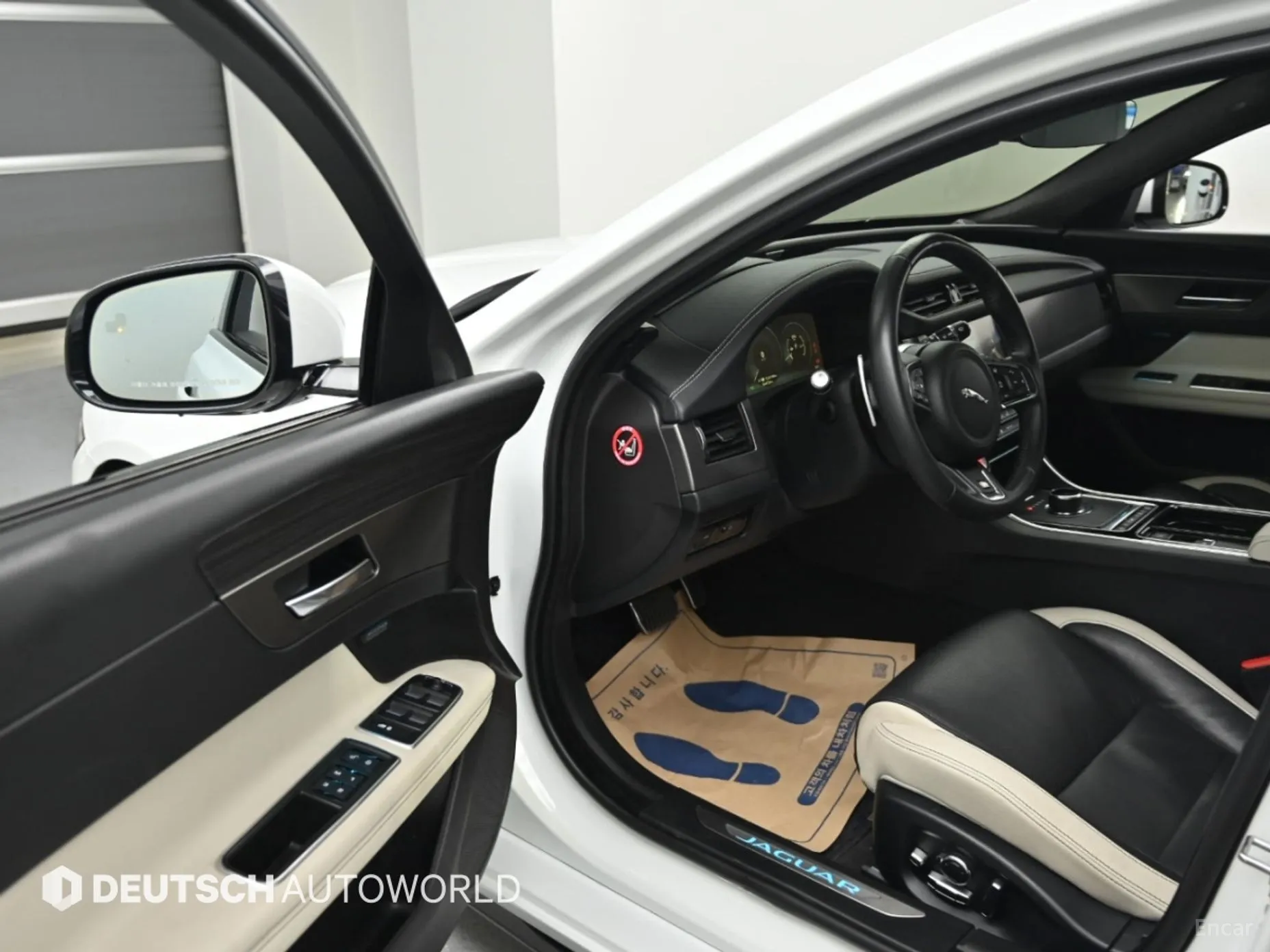 Jaguar XF (x260) превью 12