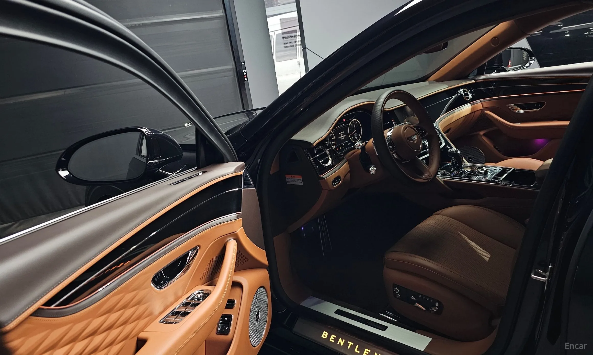 Bentley Flying Spur 3rd Generation превью 10