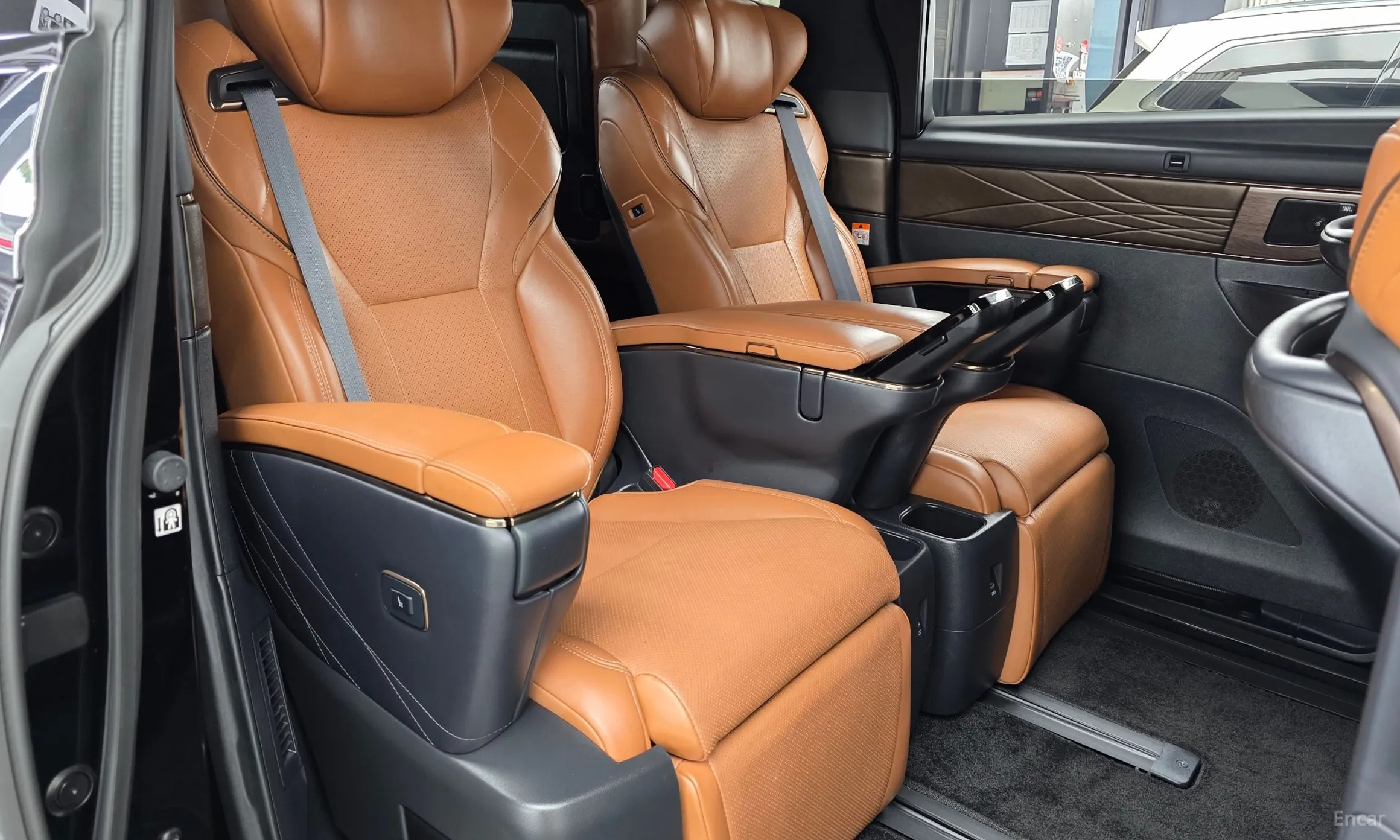 Toyota Alphard 4th Generation превью 11