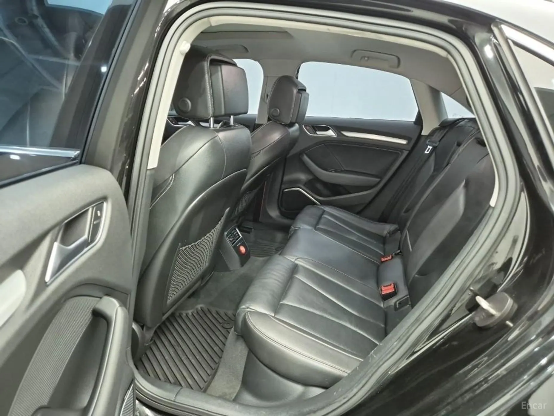 Audi S3 превью 14