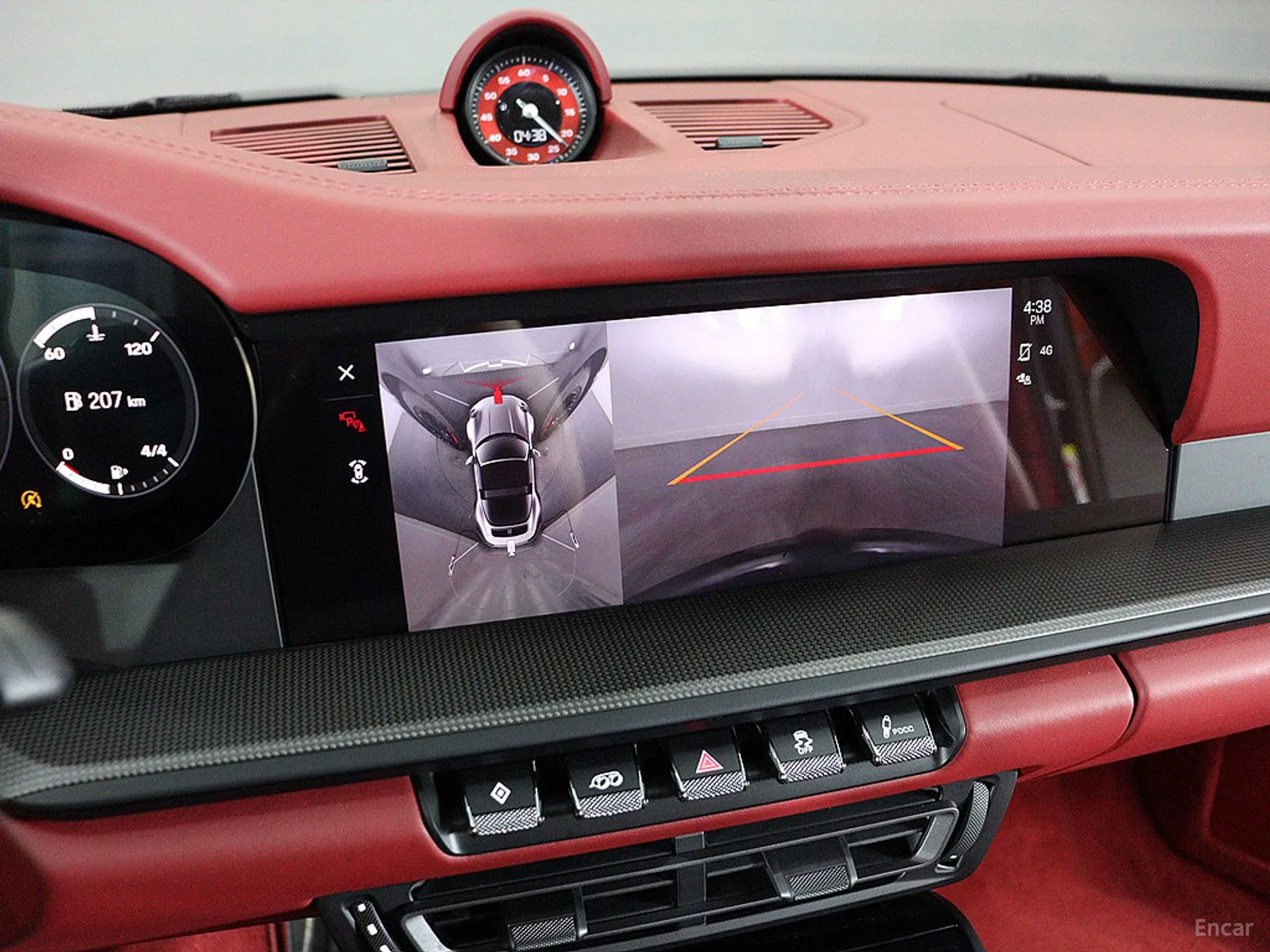 Porsche 911 (992) превью 19