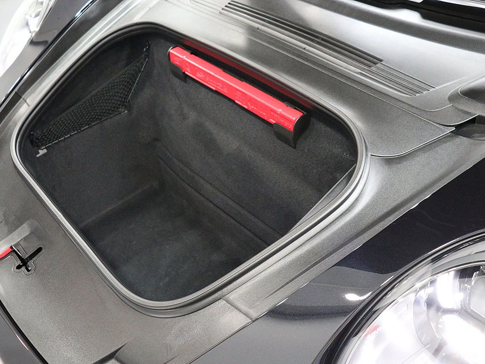 Porsche 911 (992) превью 6
