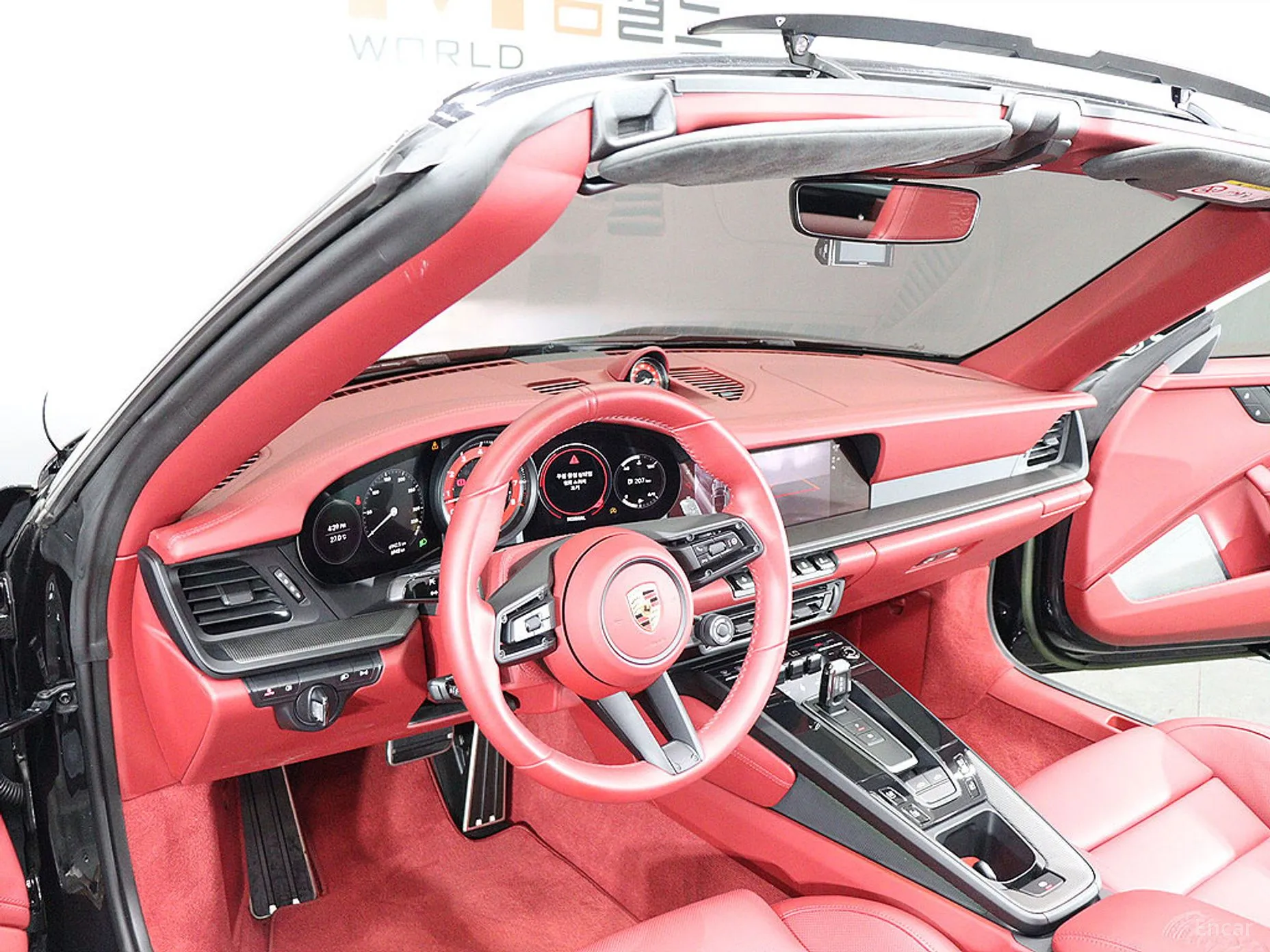 Porsche 911 (992) превью 7