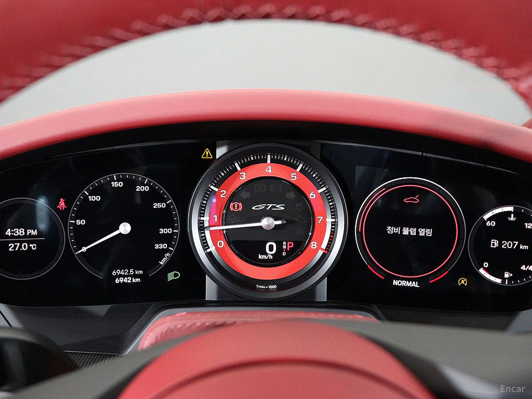Porsche 911 (992) превью 8