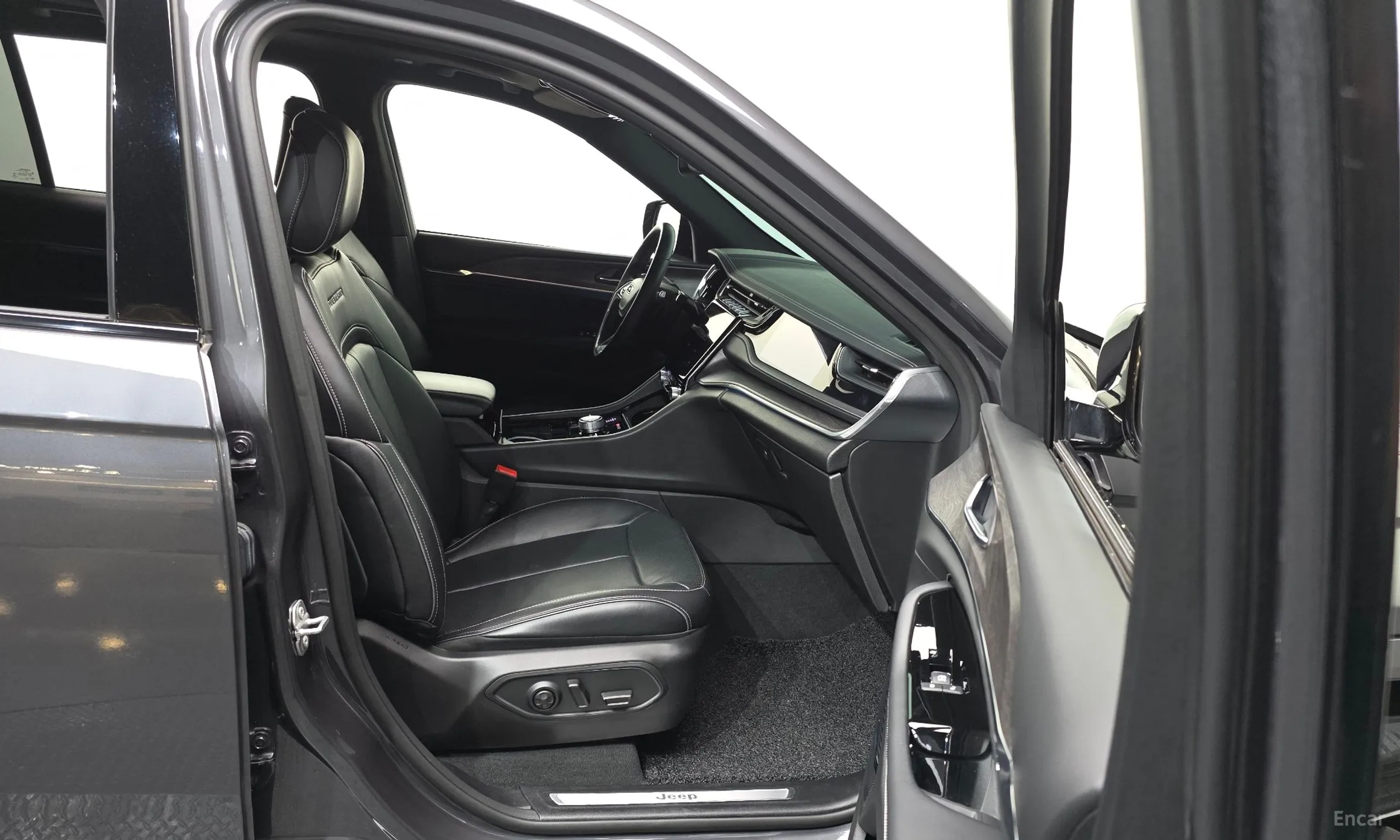 Jeep Grand Cherokee (WL) превью 11