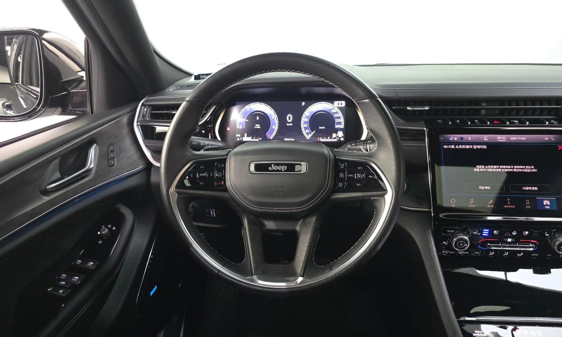 Jeep Grand Cherokee (WL) превью 13