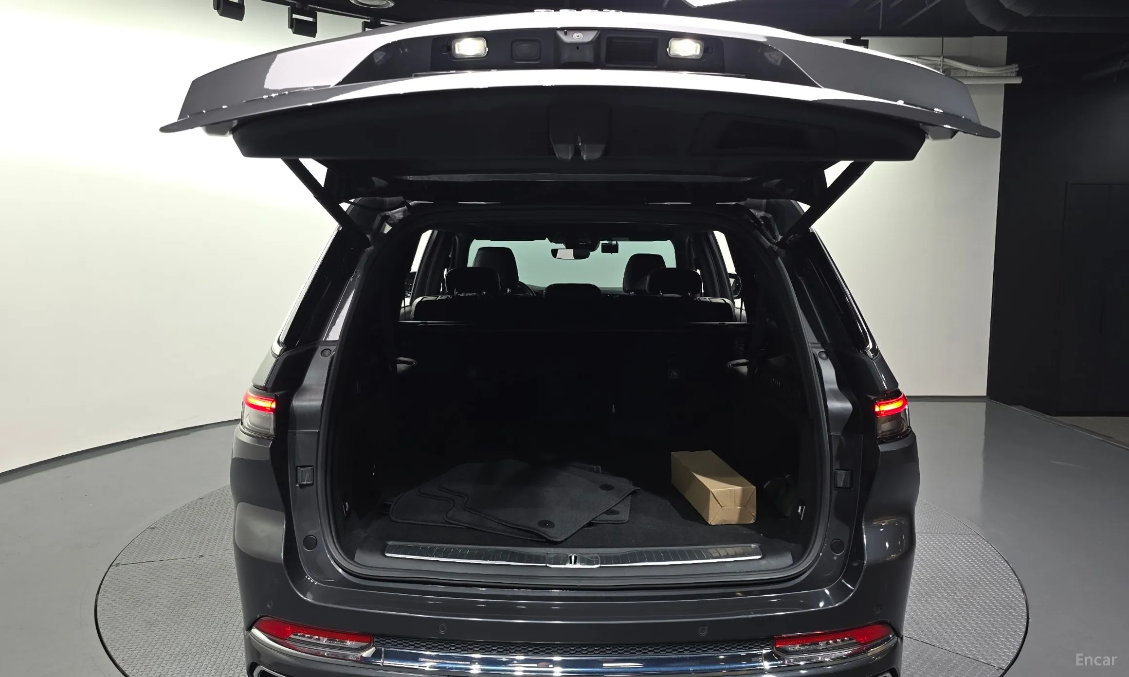 Jeep Grand Cherokee (WL) превью 20