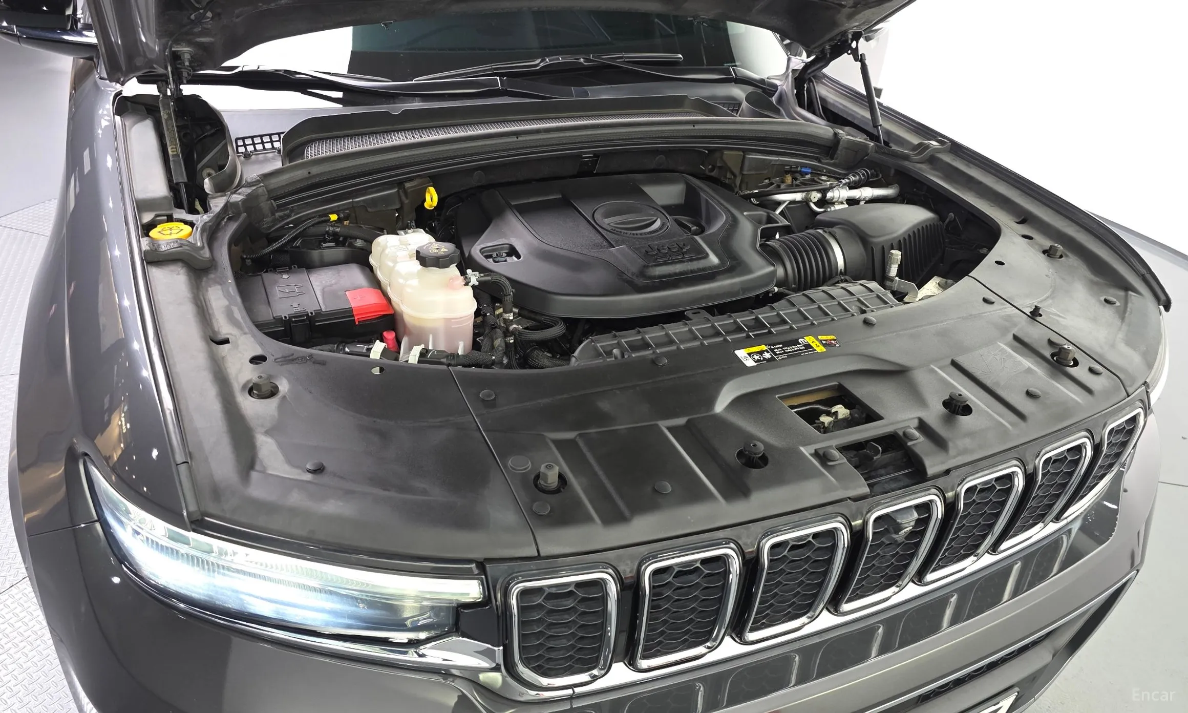 Jeep Grand Cherokee (WL) превью 6