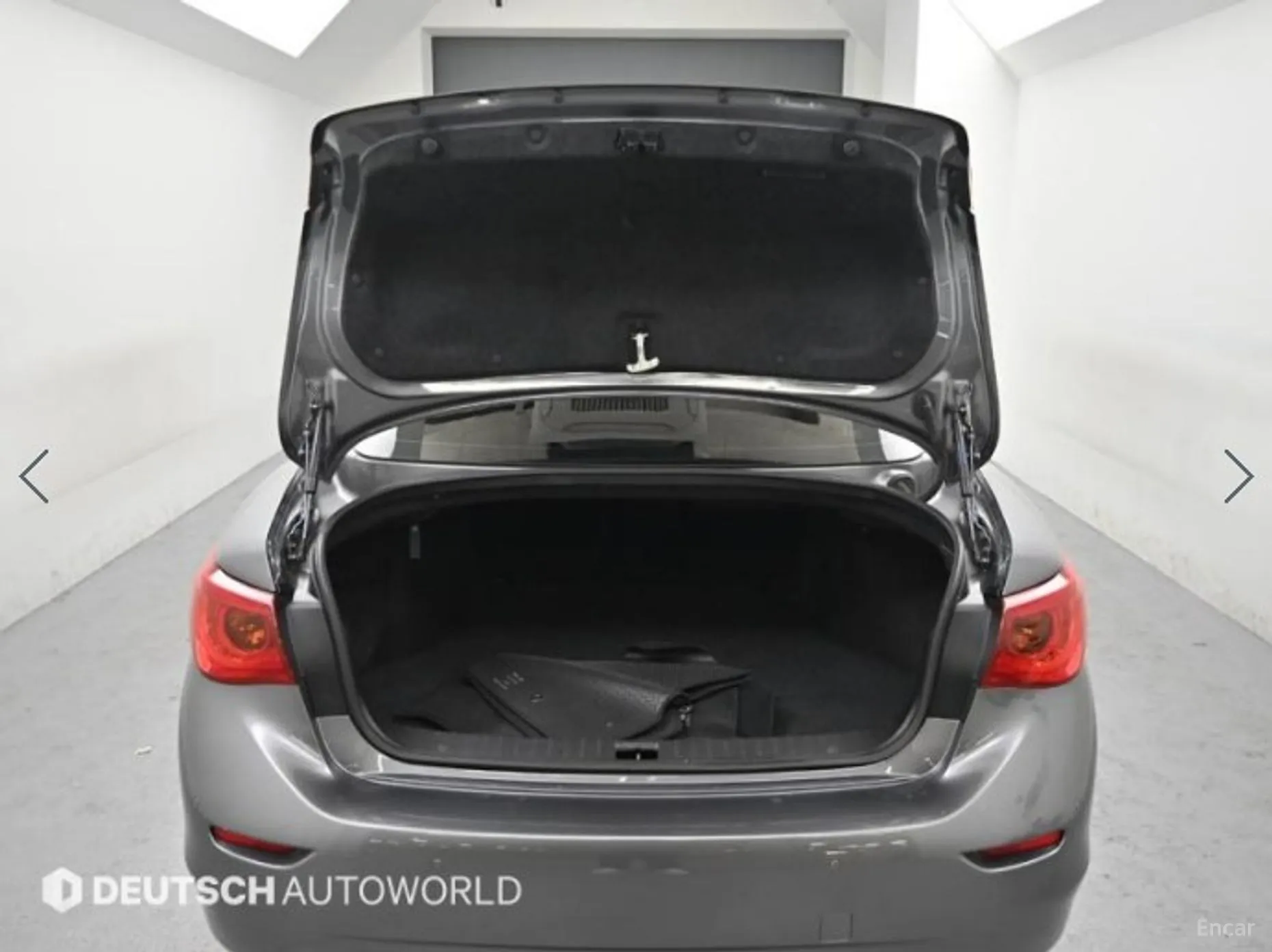 Infiniti Q50 превью 19