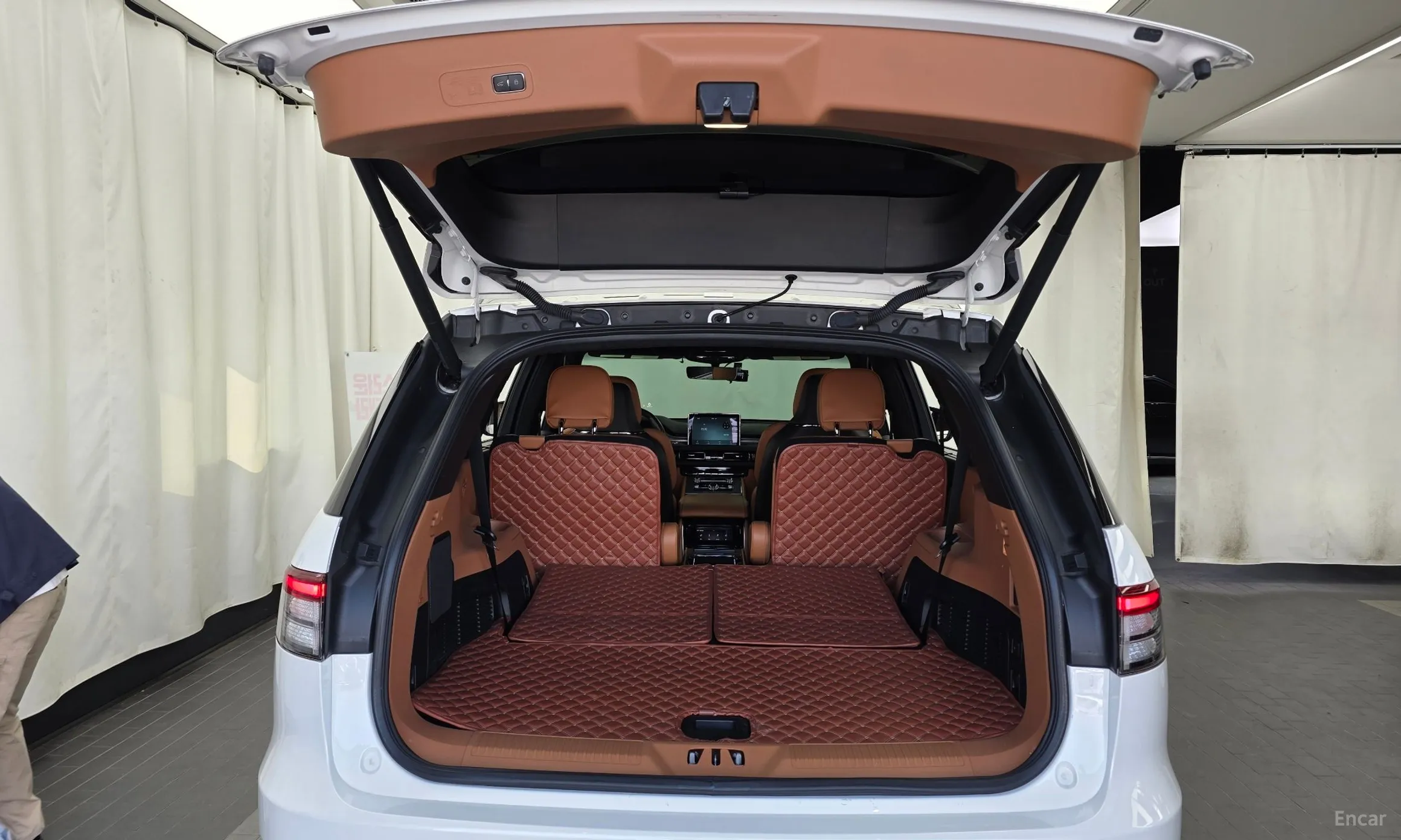 Lincoln Aviator 2nd Generation превью 20