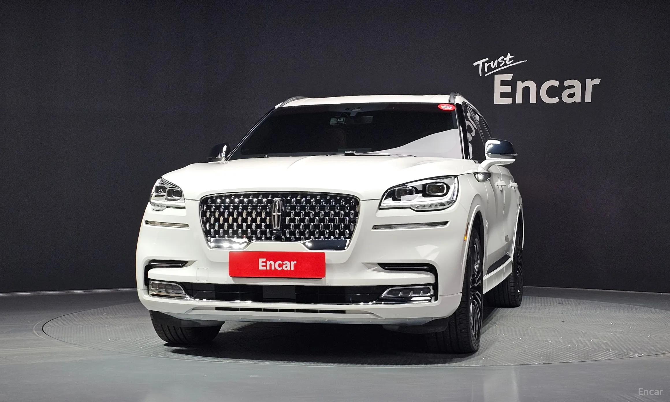 Lincoln Aviator 2nd Generation превью 3