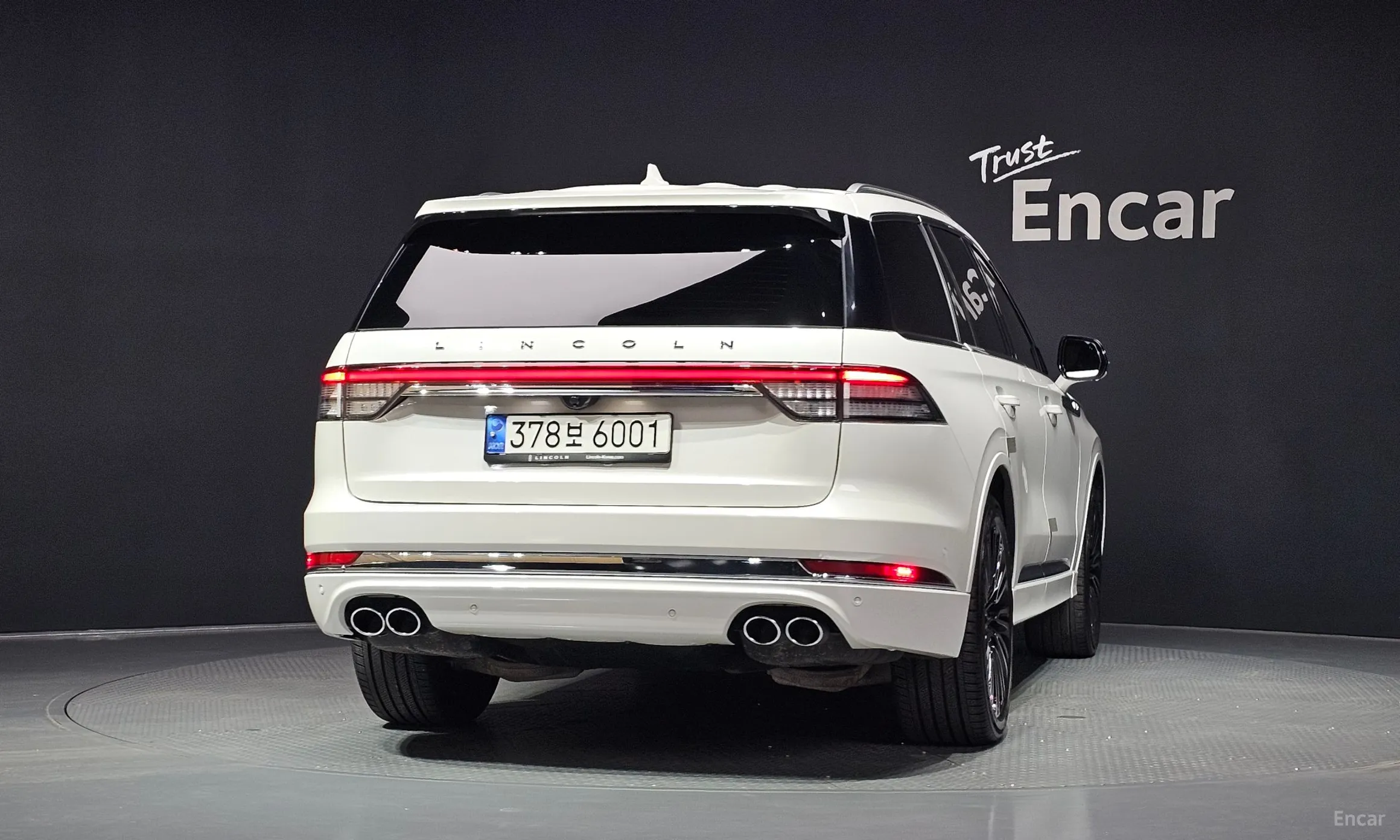 Lincoln Aviator 2nd Generation превью 4