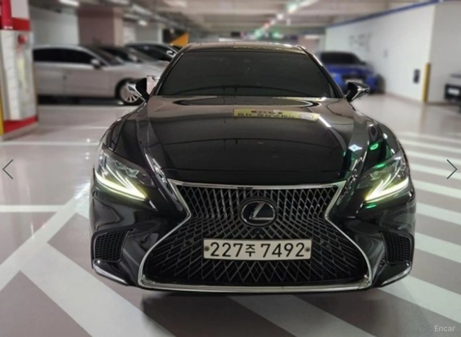 Lexus LS500h Gen 5