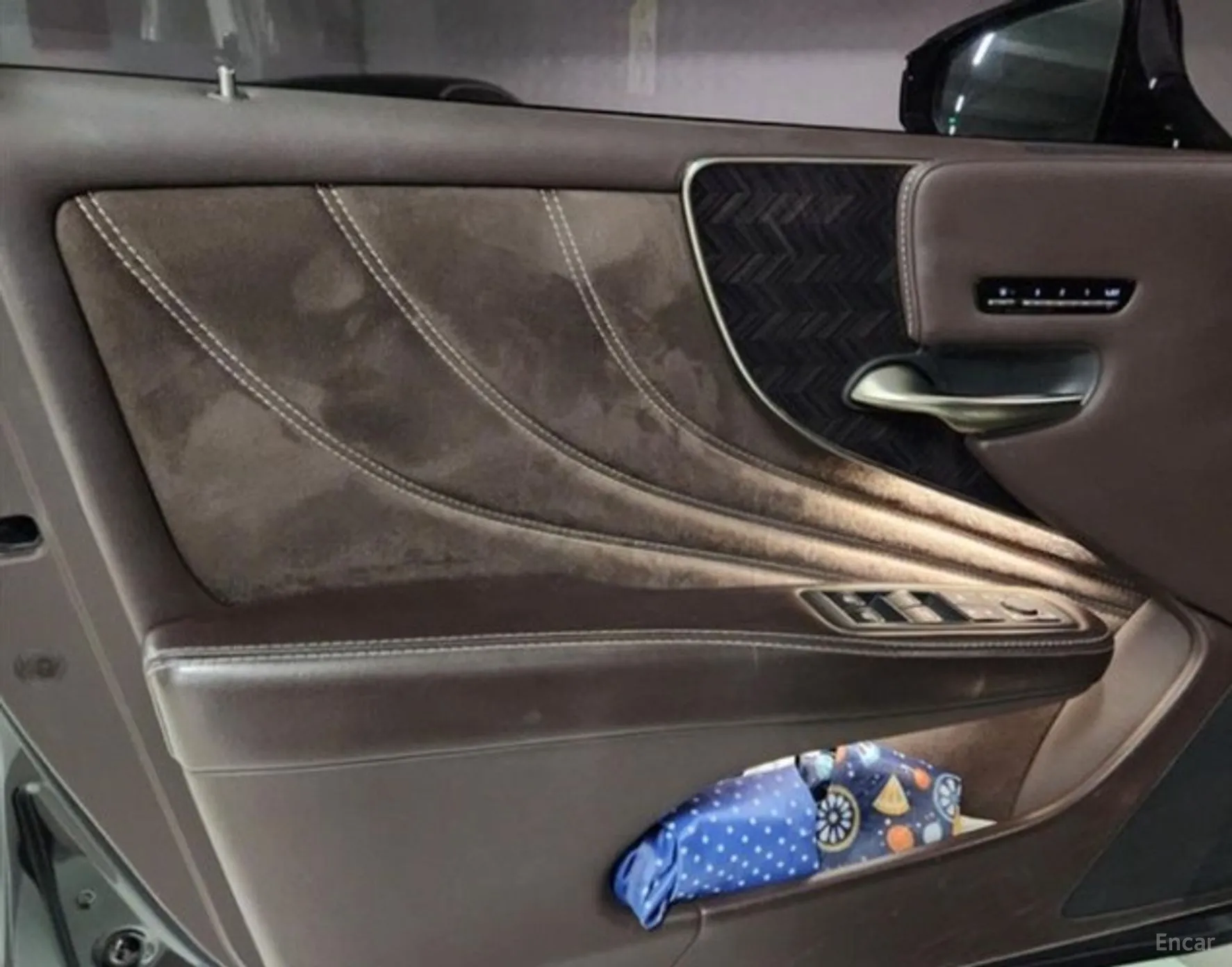 Lexus LS500h Gen 5 превью 12