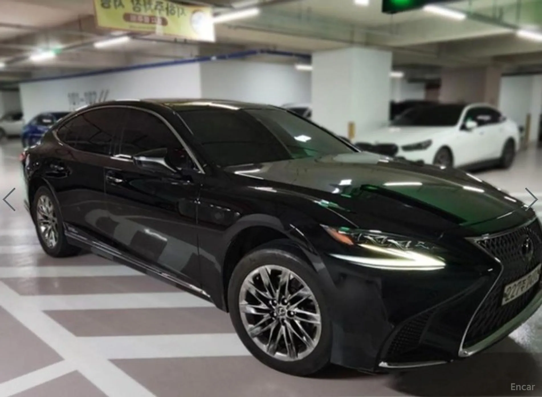 Lexus LS500h Gen 5 превью 3