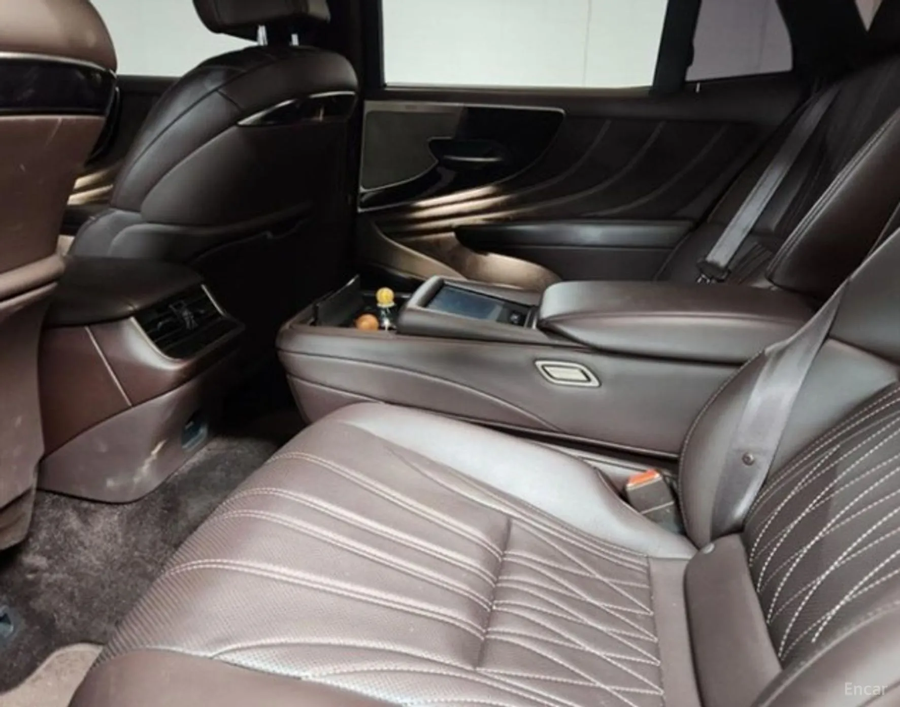 Lexus LS500h Gen 5 превью 6