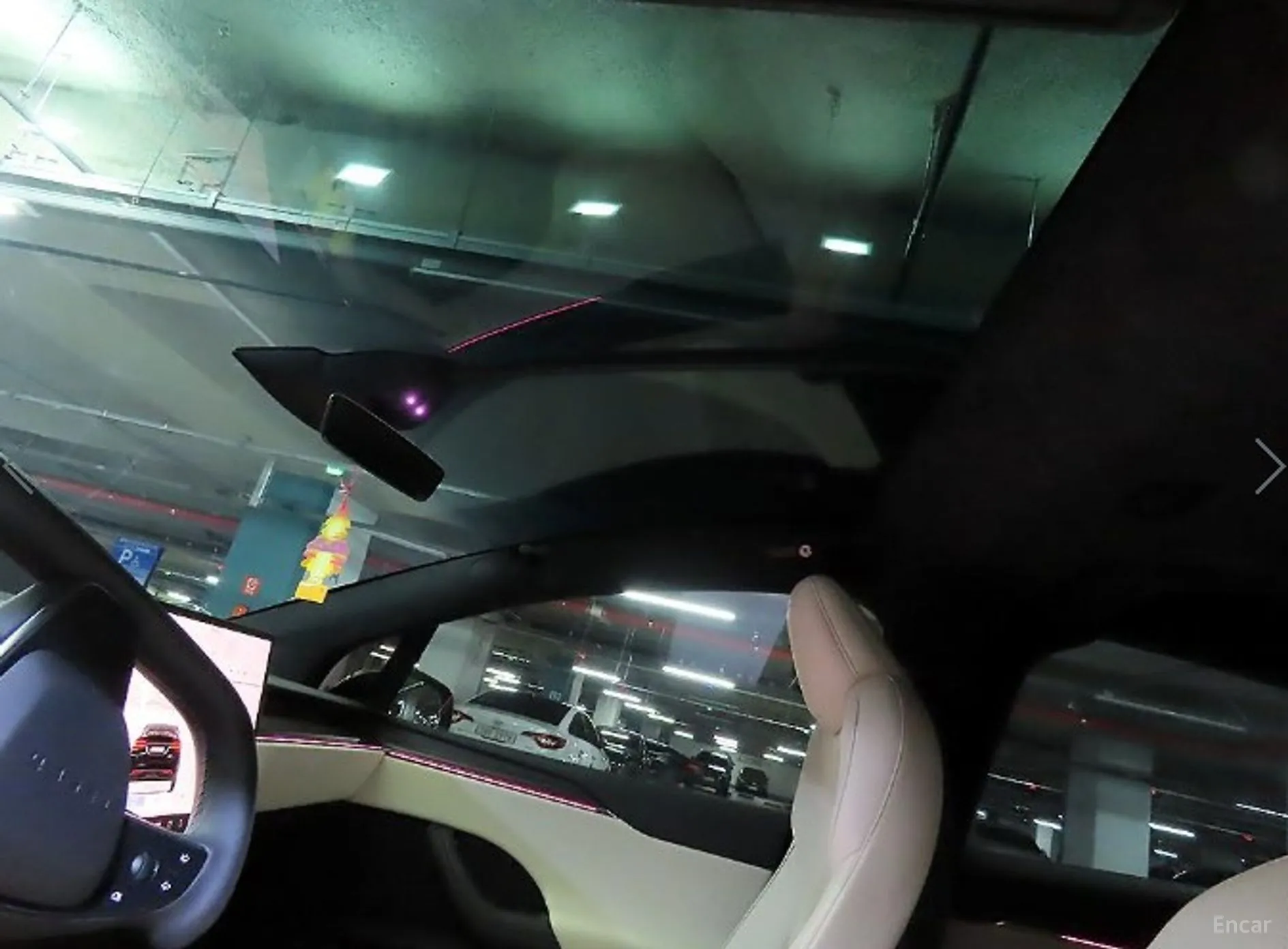 Tesla Model X превью 16