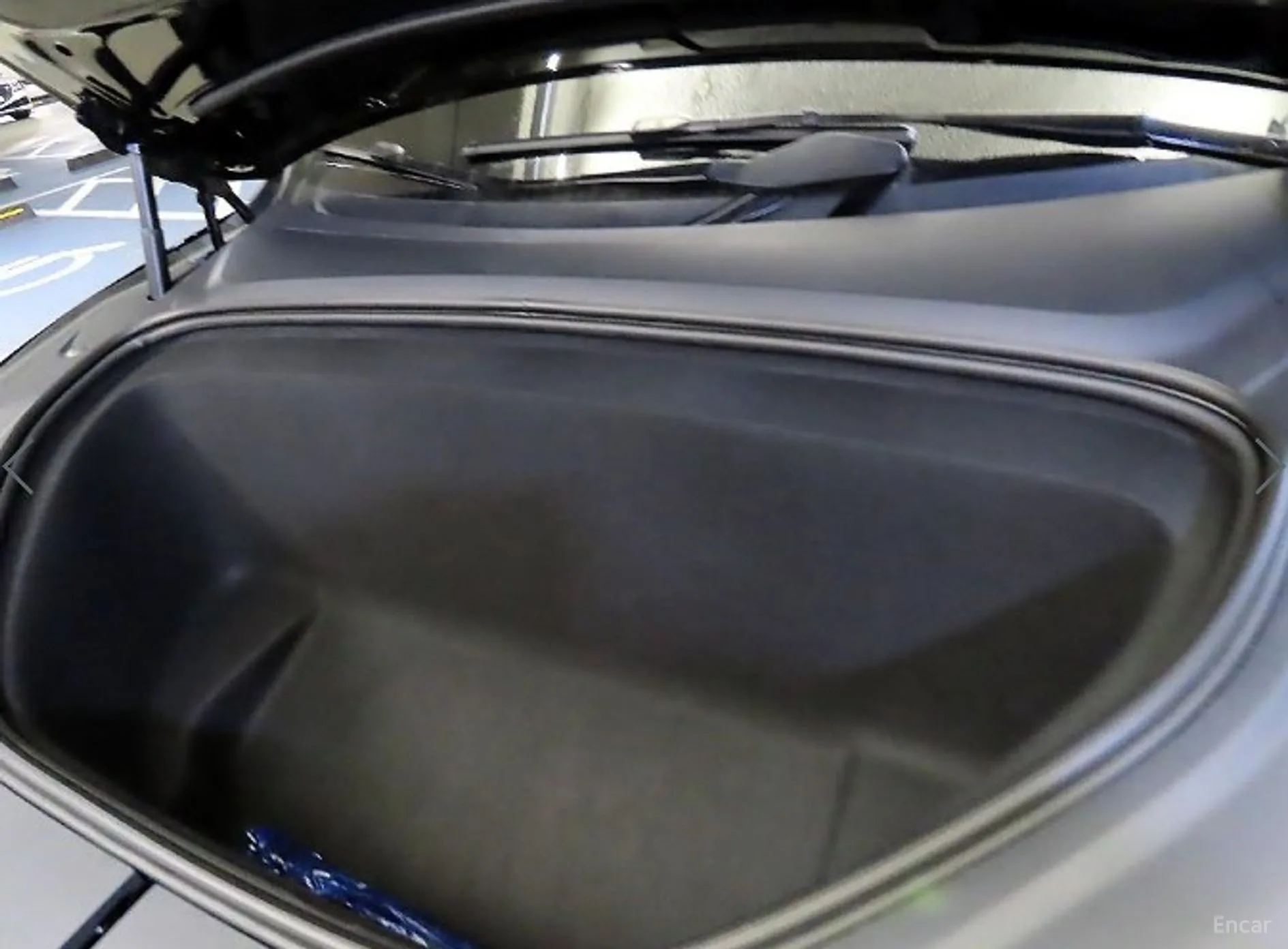 Tesla Model X превью 19