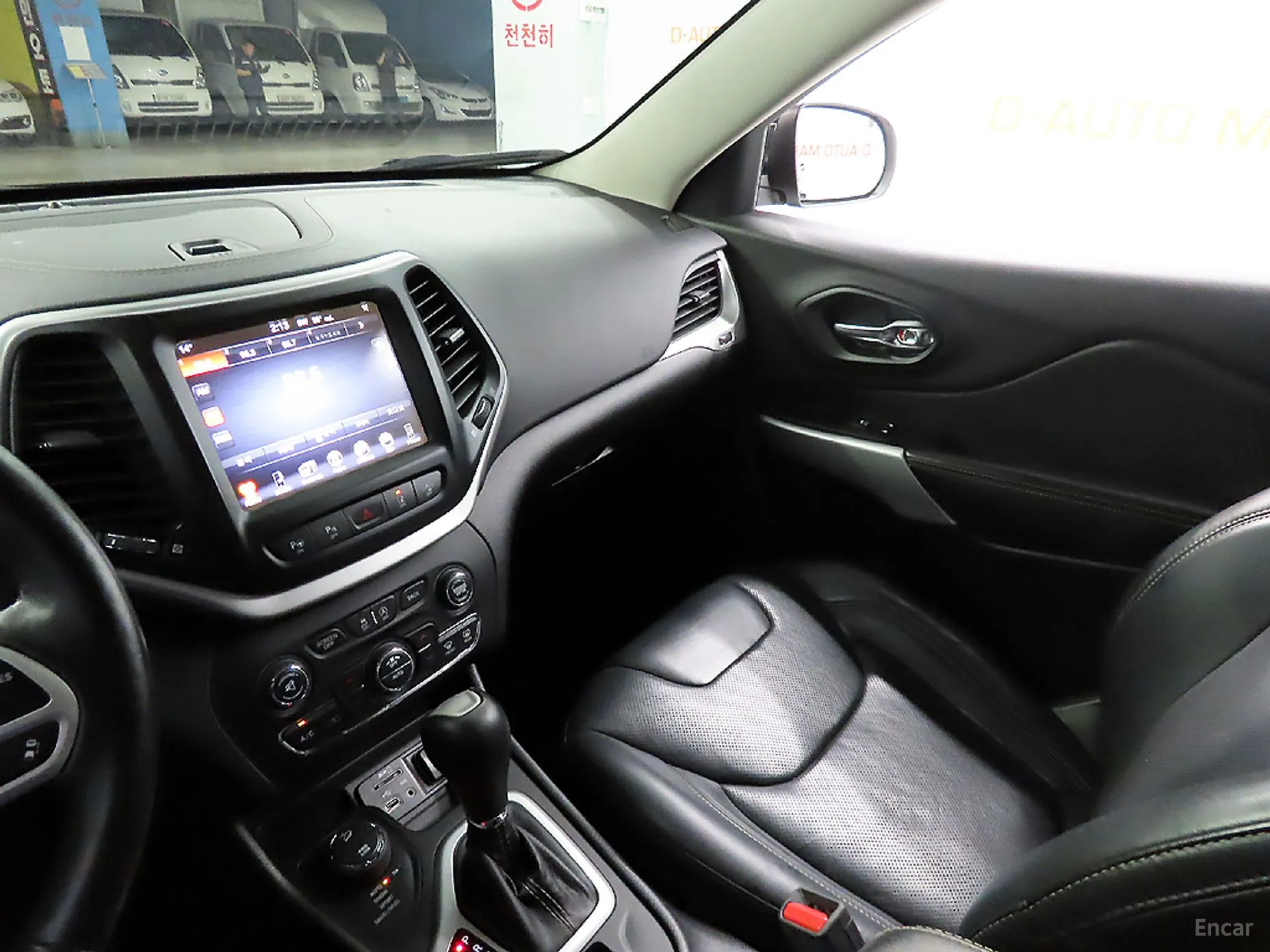 Jeep Cherokee (KL) превью 11