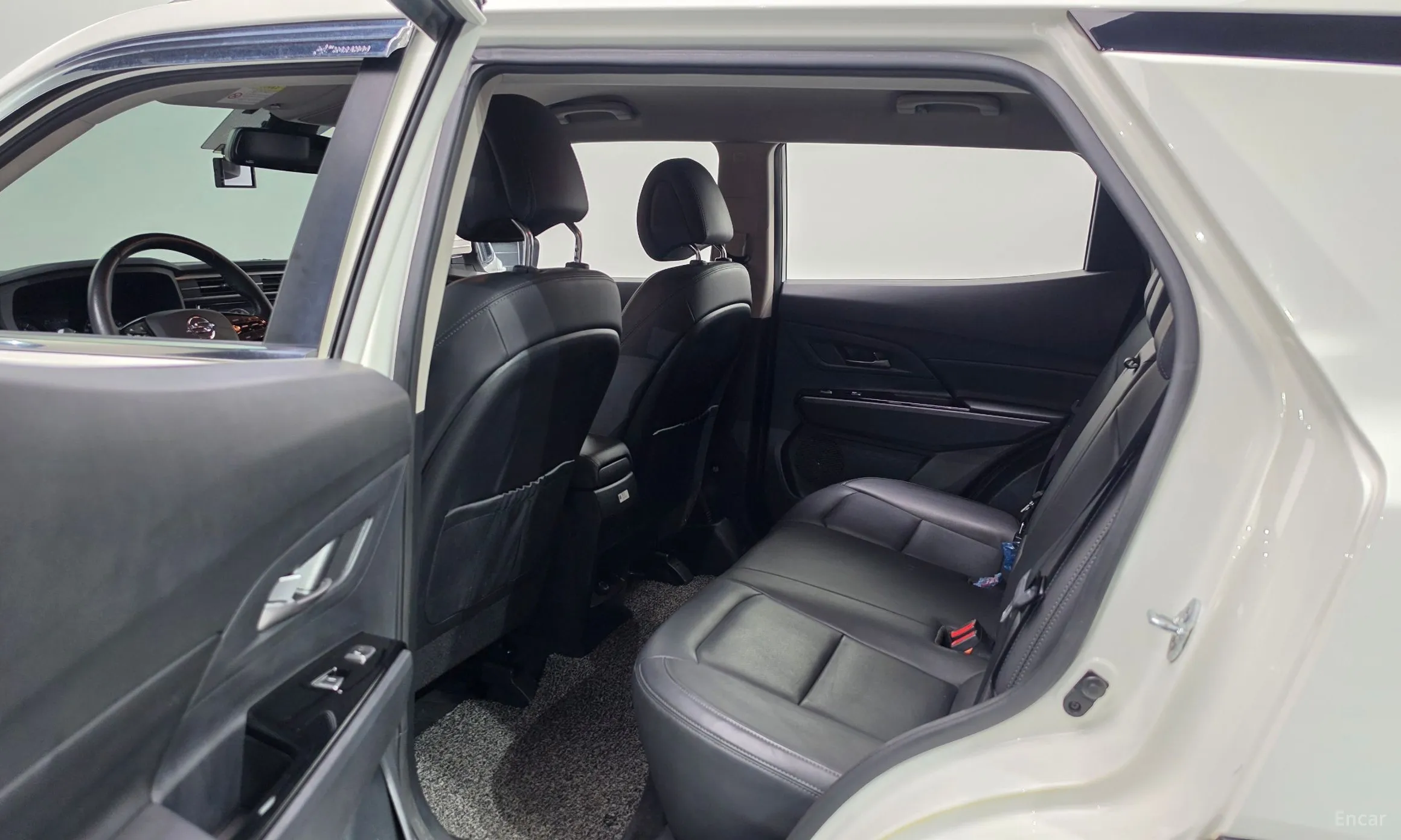 KG Mobility (SsangYong) Beautiful Korando превью 11