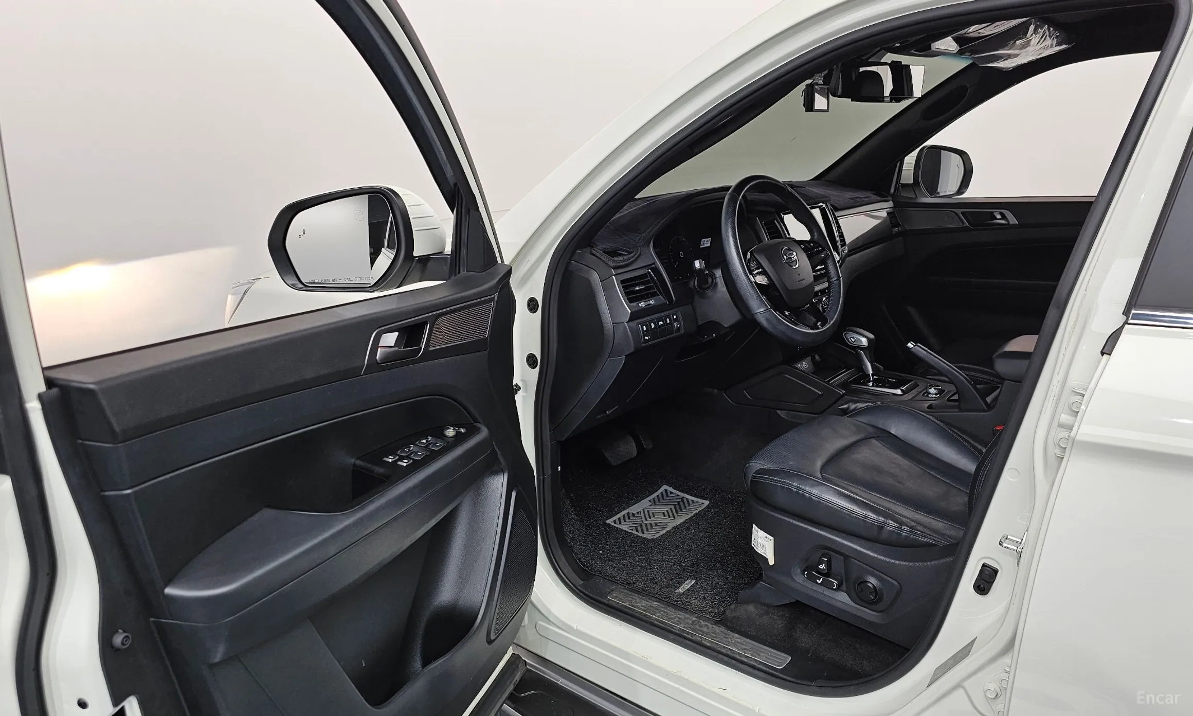 KG Mobility (SsangYong) Rexton Sports Khan превью 10