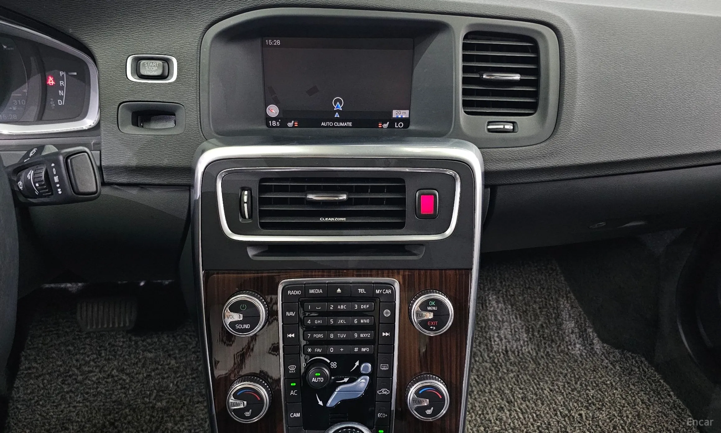 Volvo S60 превью 16