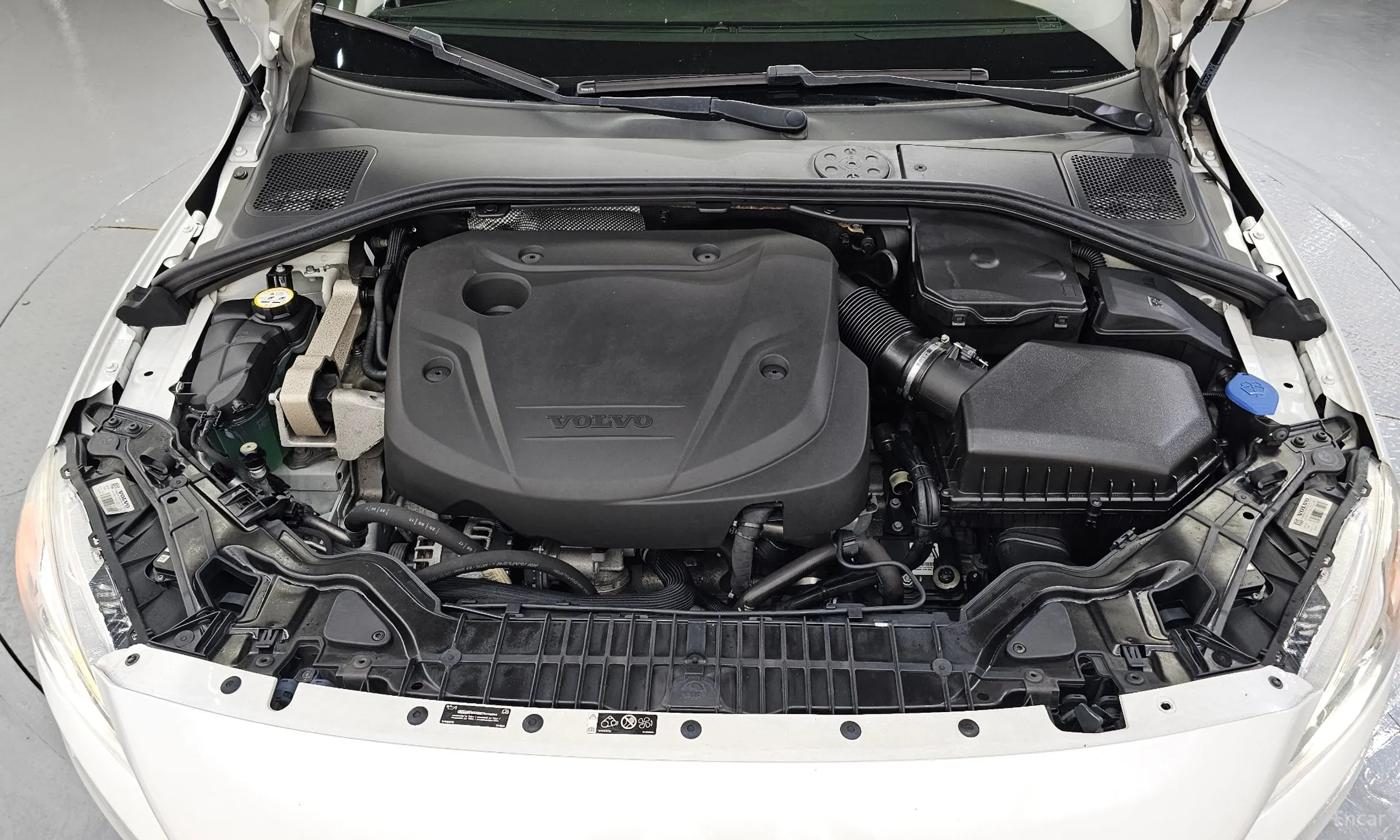 Volvo S60 превью 6