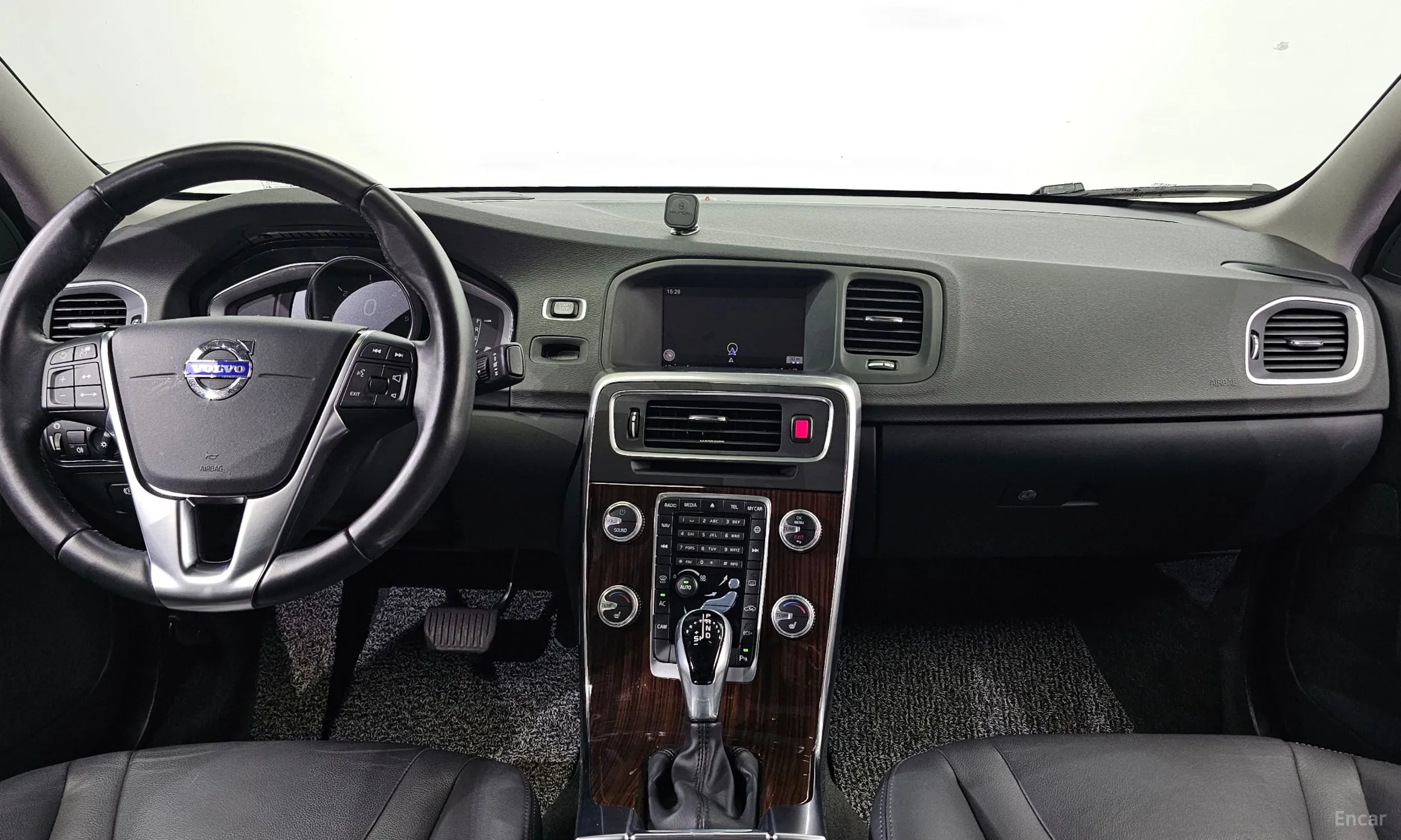 Volvo S60 превью 7