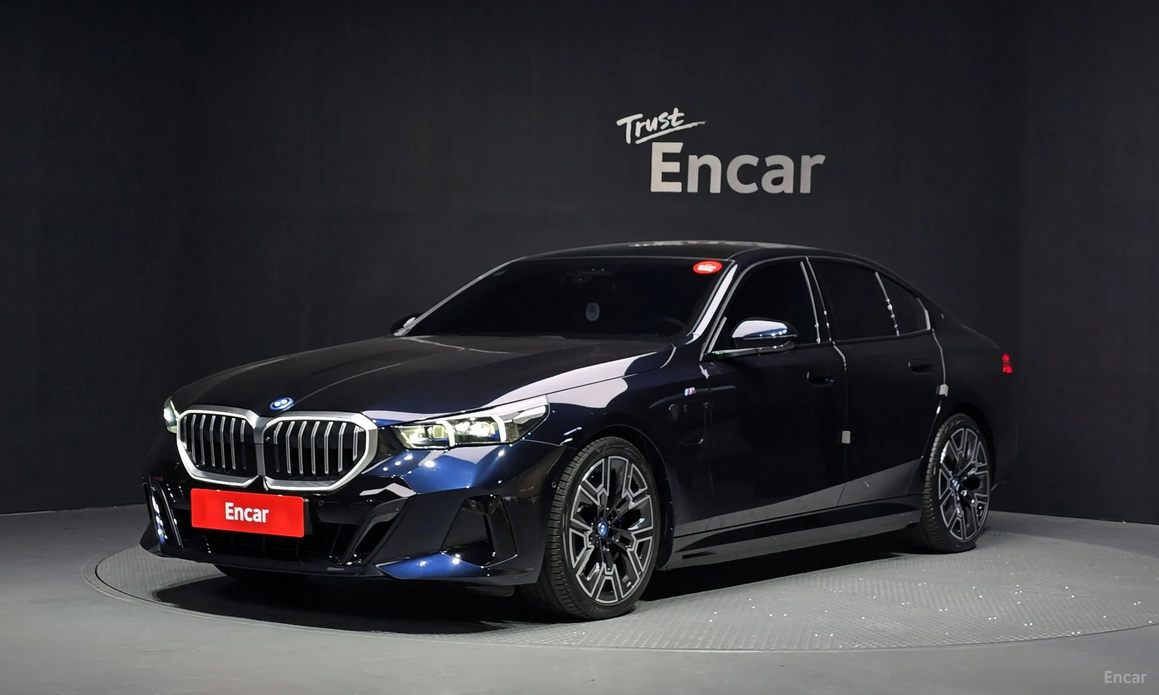 BMW 5 Series (G60)