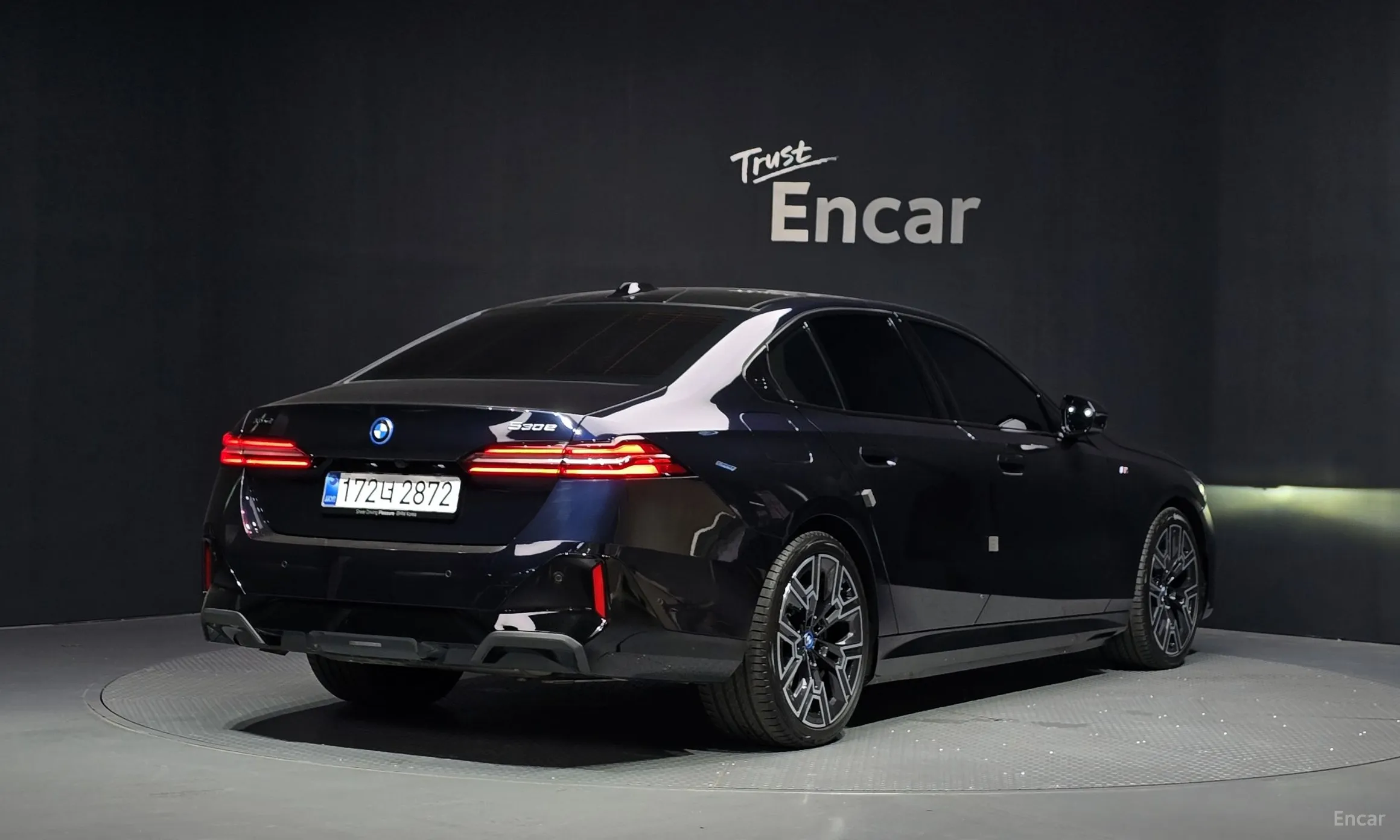 BMW 5 Series (G60)