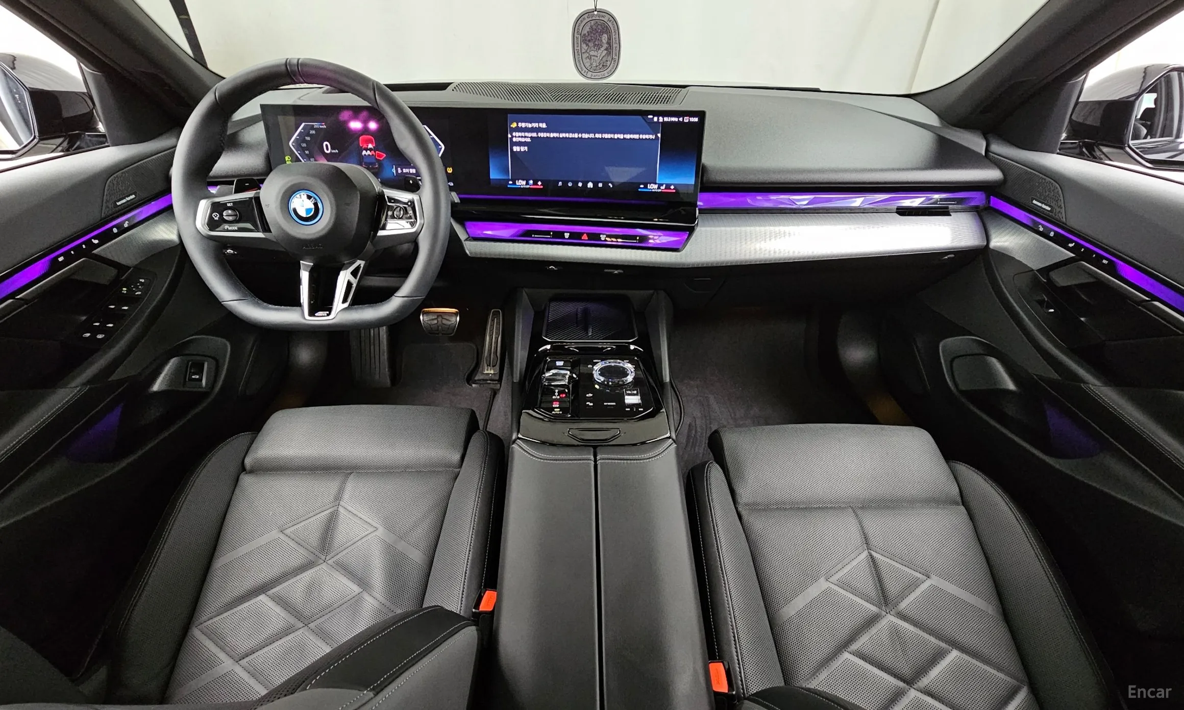 BMW 5 Series (G60) превью 7