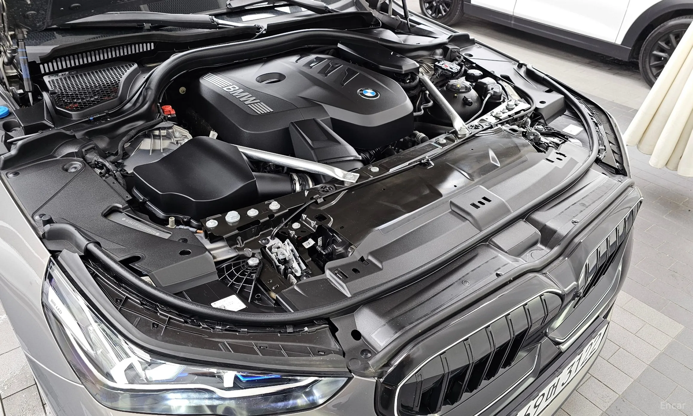 BMW 5 Series (G60) превью 6