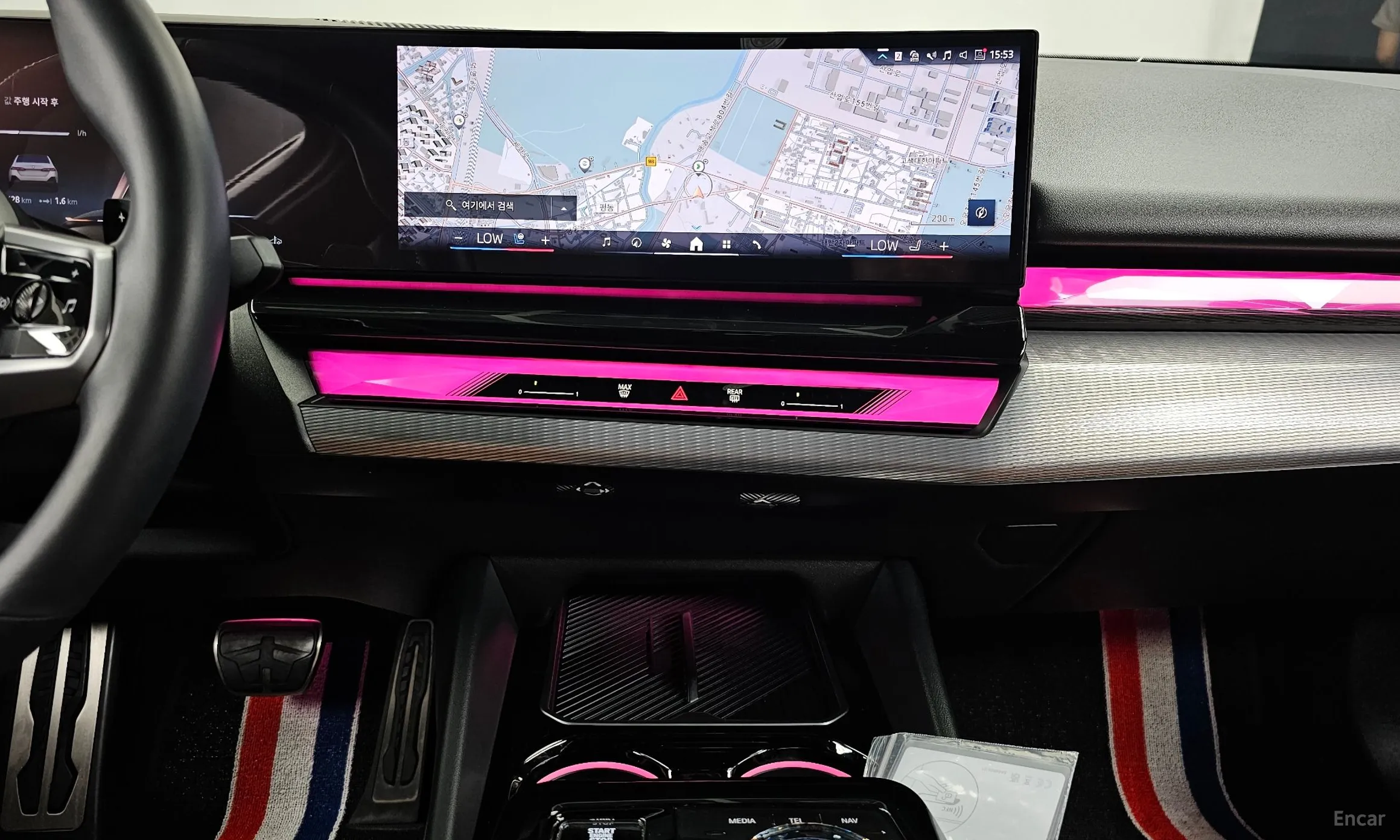 BMW 5 Series (G60) превью 14