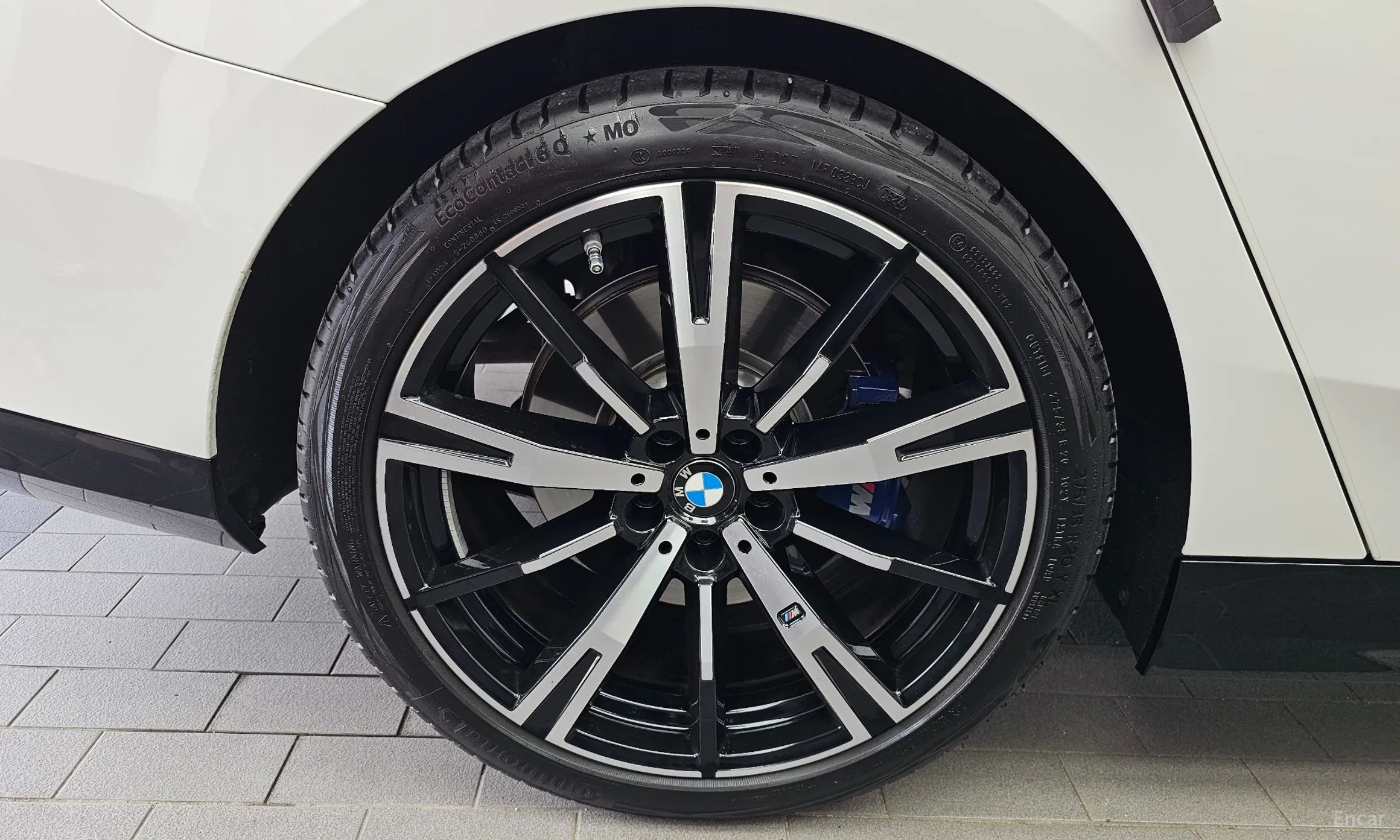 BMW 5 Series (G60) превью 5
