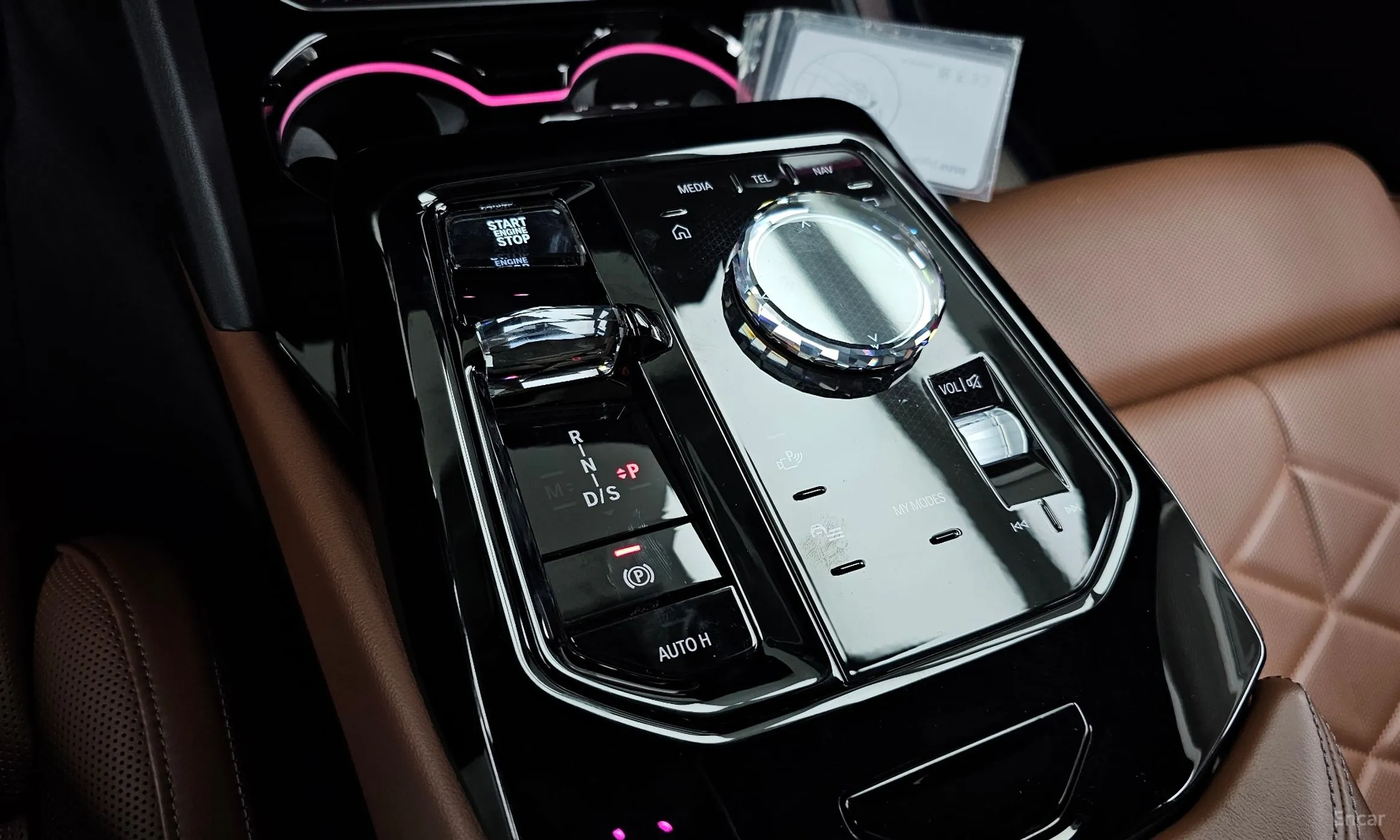BMW 5 Series (G60) превью 9