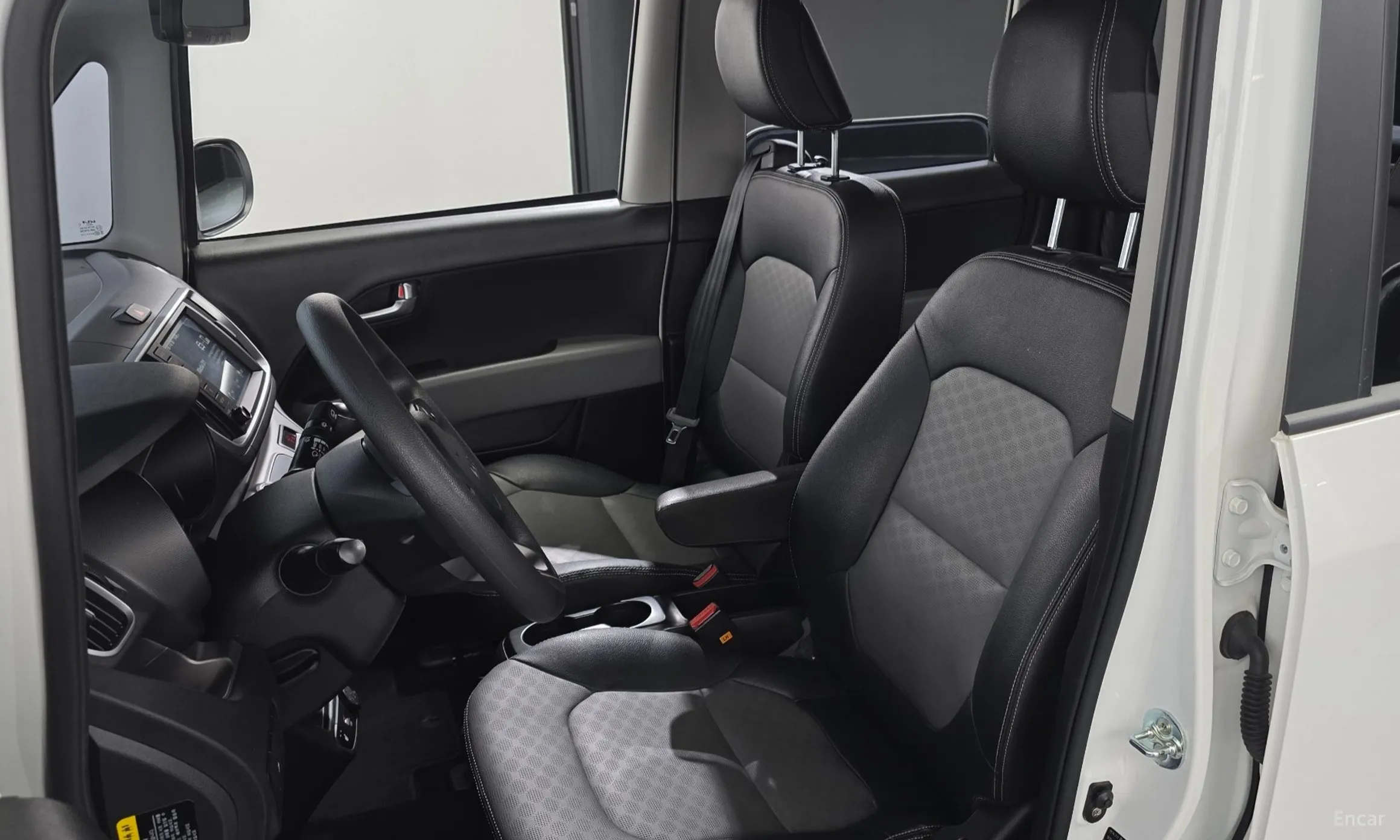 Kia Ray превью 10