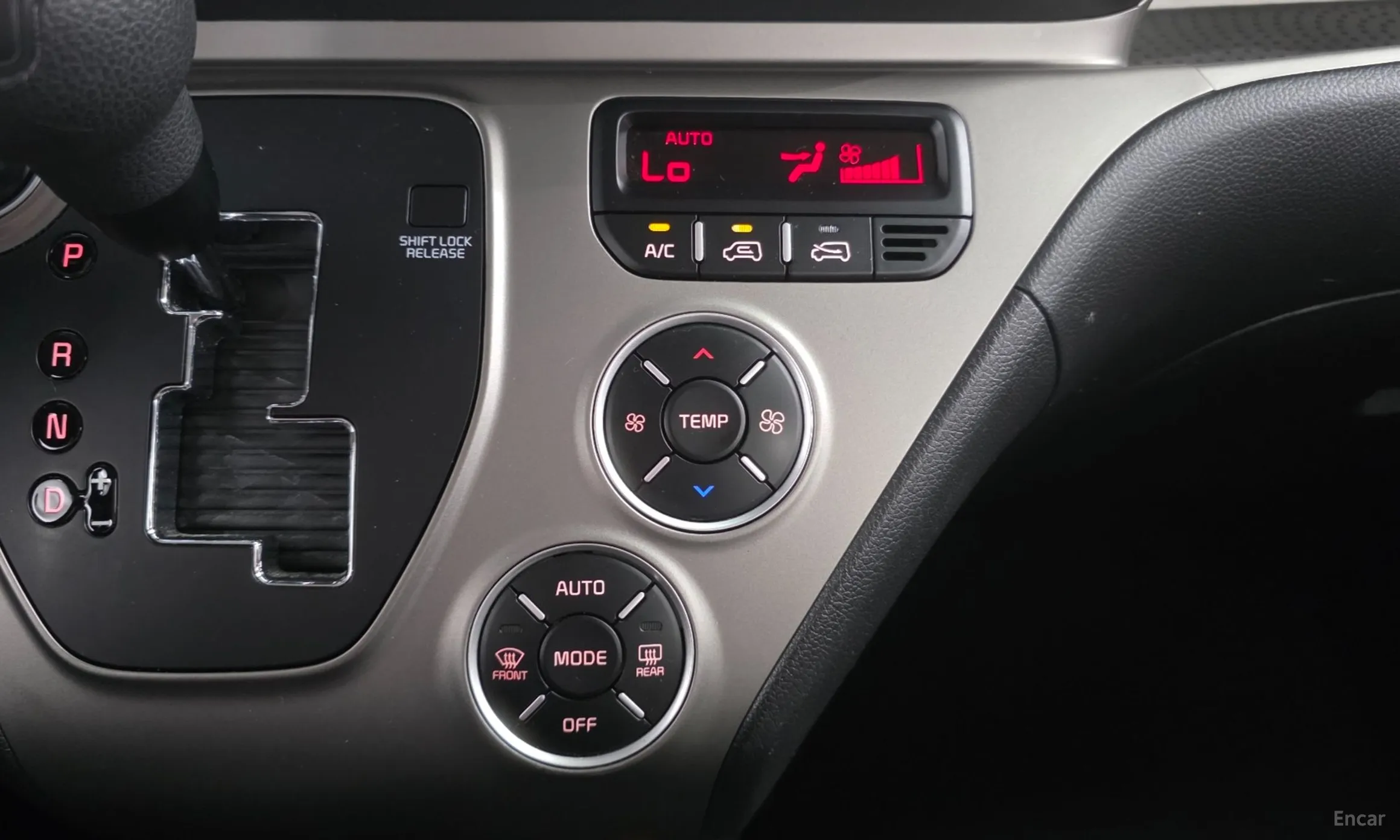 Kia Ray превью 20