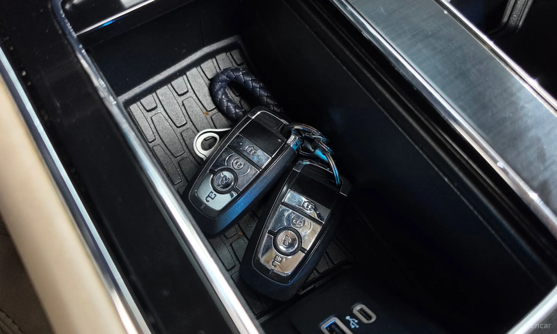 Lincoln Aviator 2nd Generation превью 18
