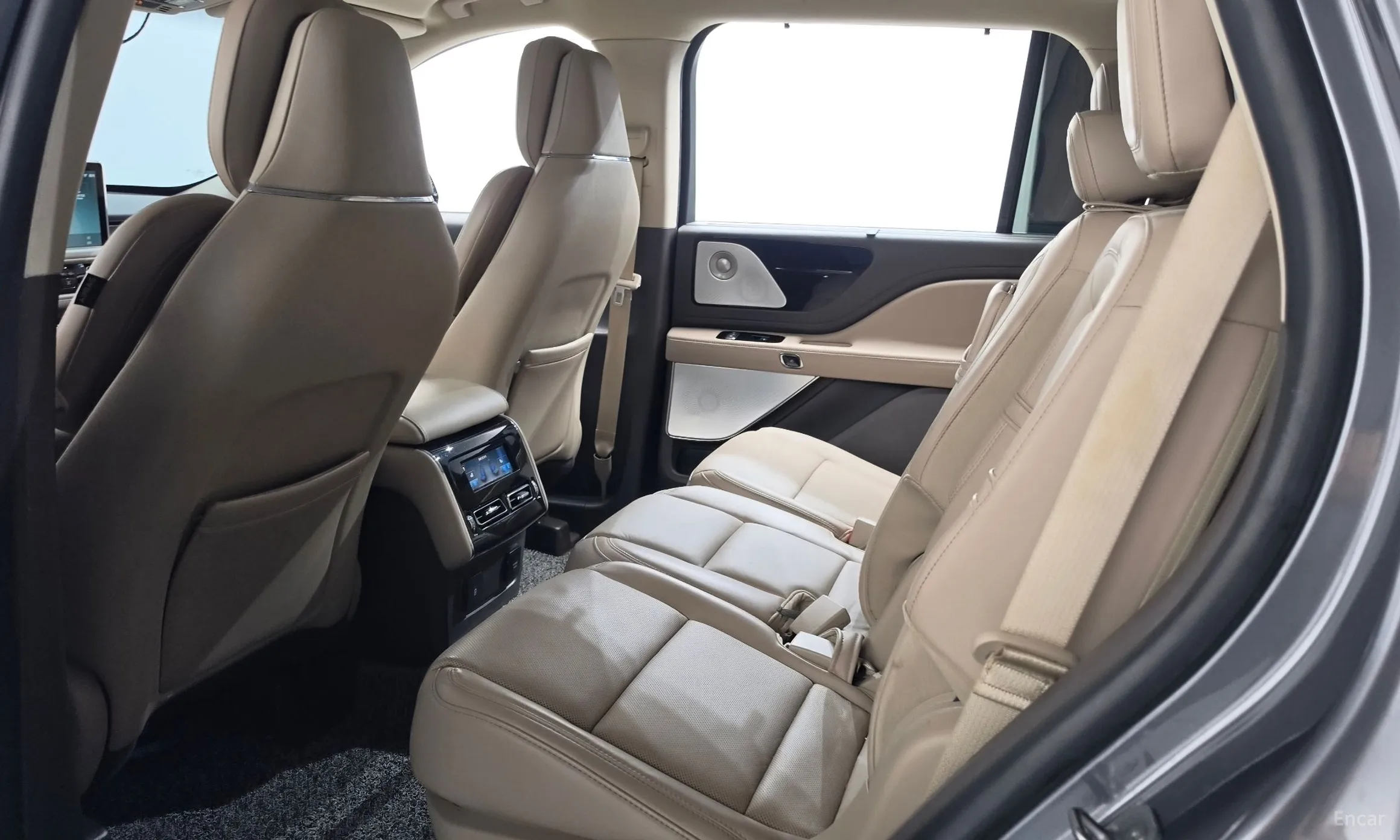 Lincoln Aviator 2nd Generation превью 19